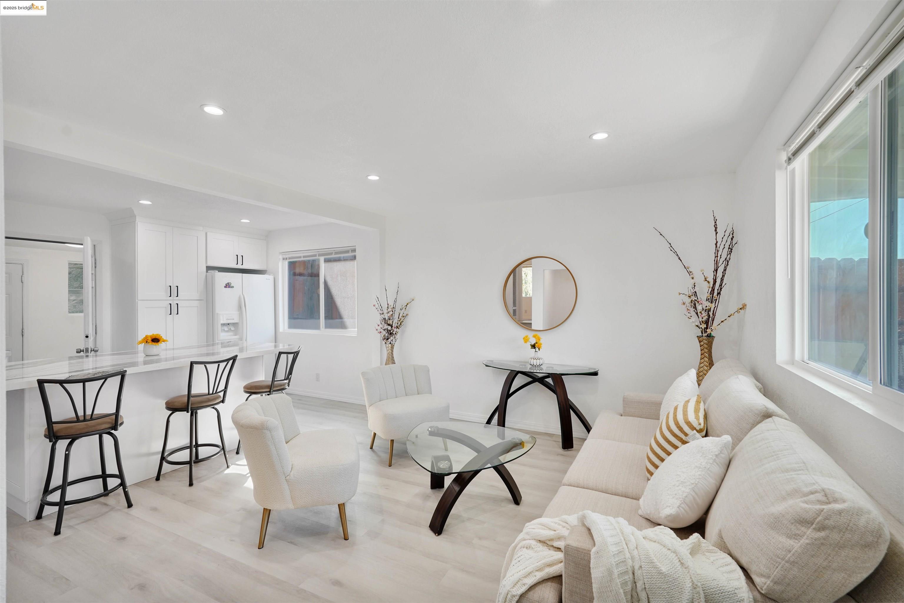 Detail Gallery Image 1 of 1 For 3977 La Cima Road, El Sobrante,  CA 94803 - 2 Beds | 1 Baths