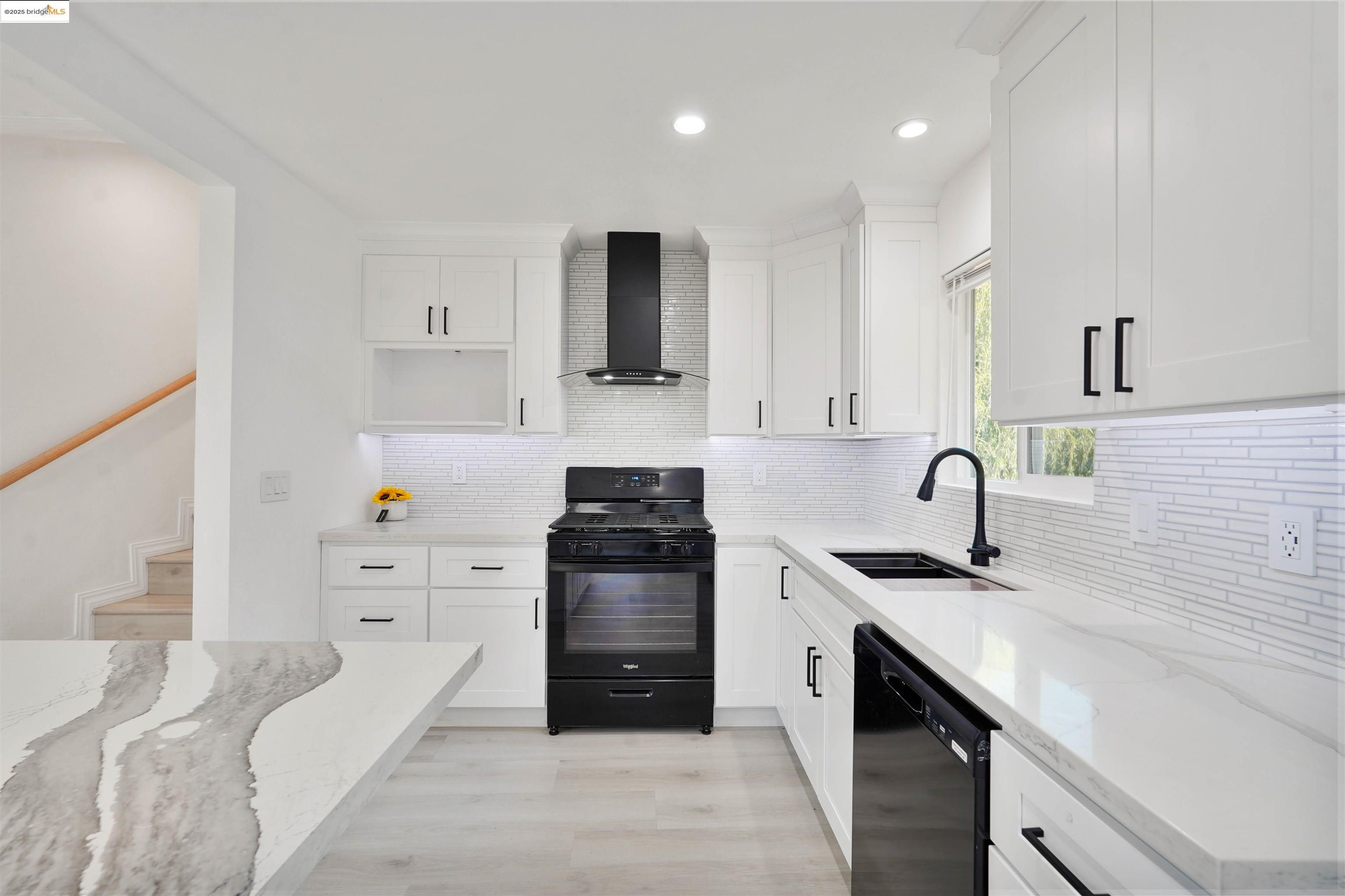 Detail Gallery Image 17 of 56 For 3977 La Cima Road, El Sobrante,  CA 94803 - 2 Beds | 1 Baths