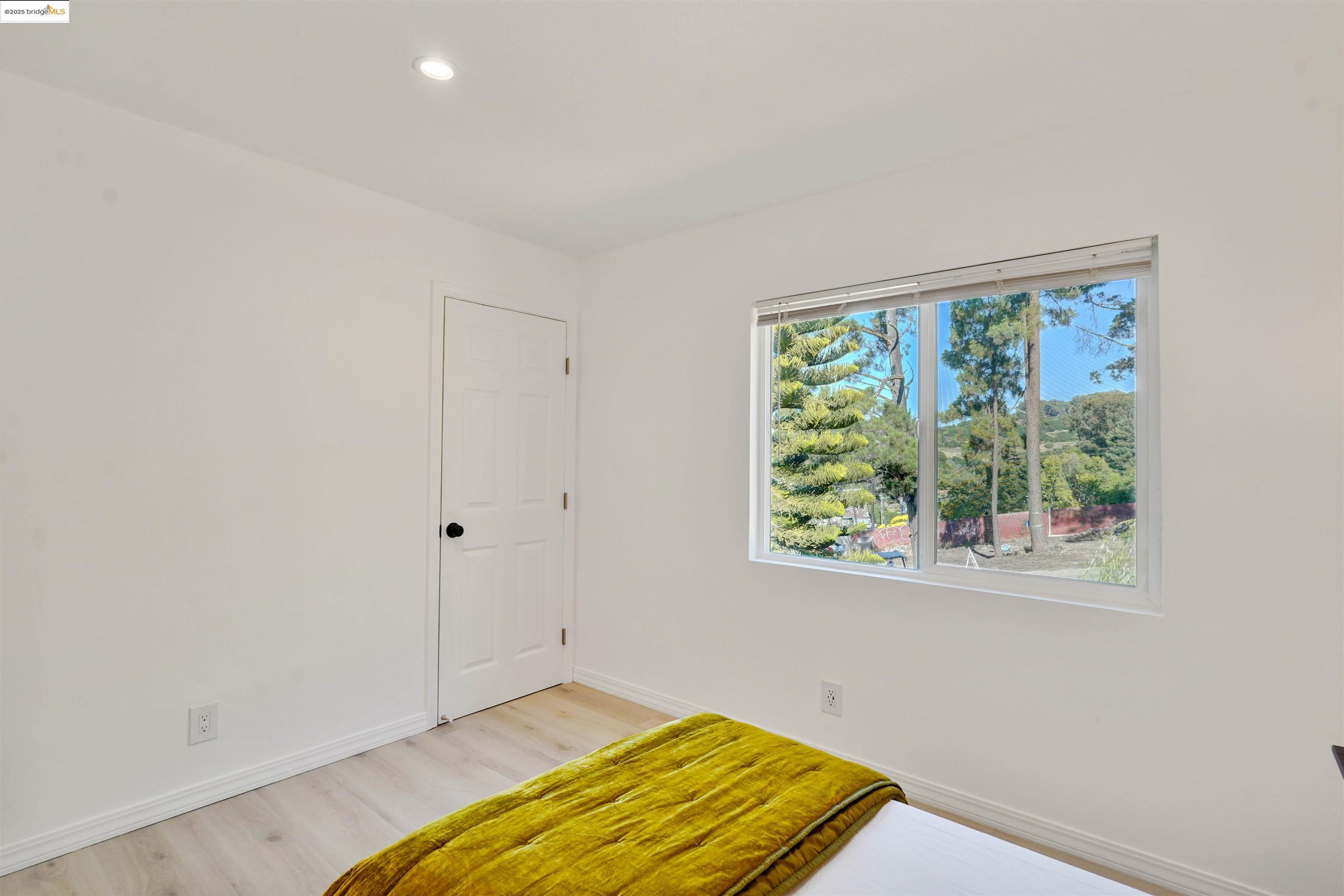 Detail Gallery Image 34 of 56 For 3977 La Cima Road, El Sobrante,  CA 94803 - 2 Beds | 1 Baths