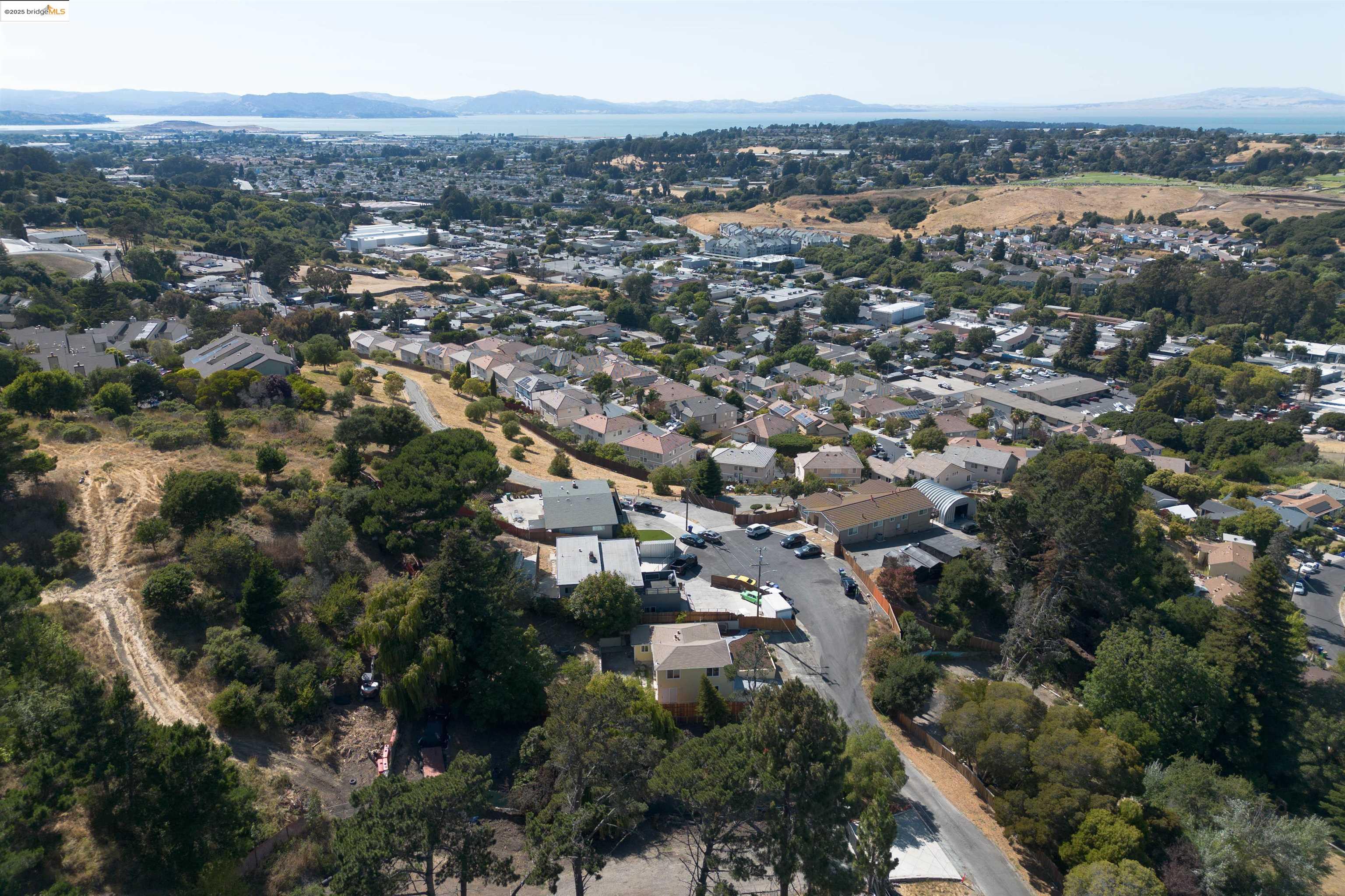 Detail Gallery Image 40 of 56 For 3977 La Cima Road, El Sobrante,  CA 94803 - 2 Beds | 1 Baths
