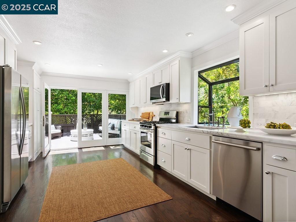 Photo #9: 41102801 Listing: Photo #9