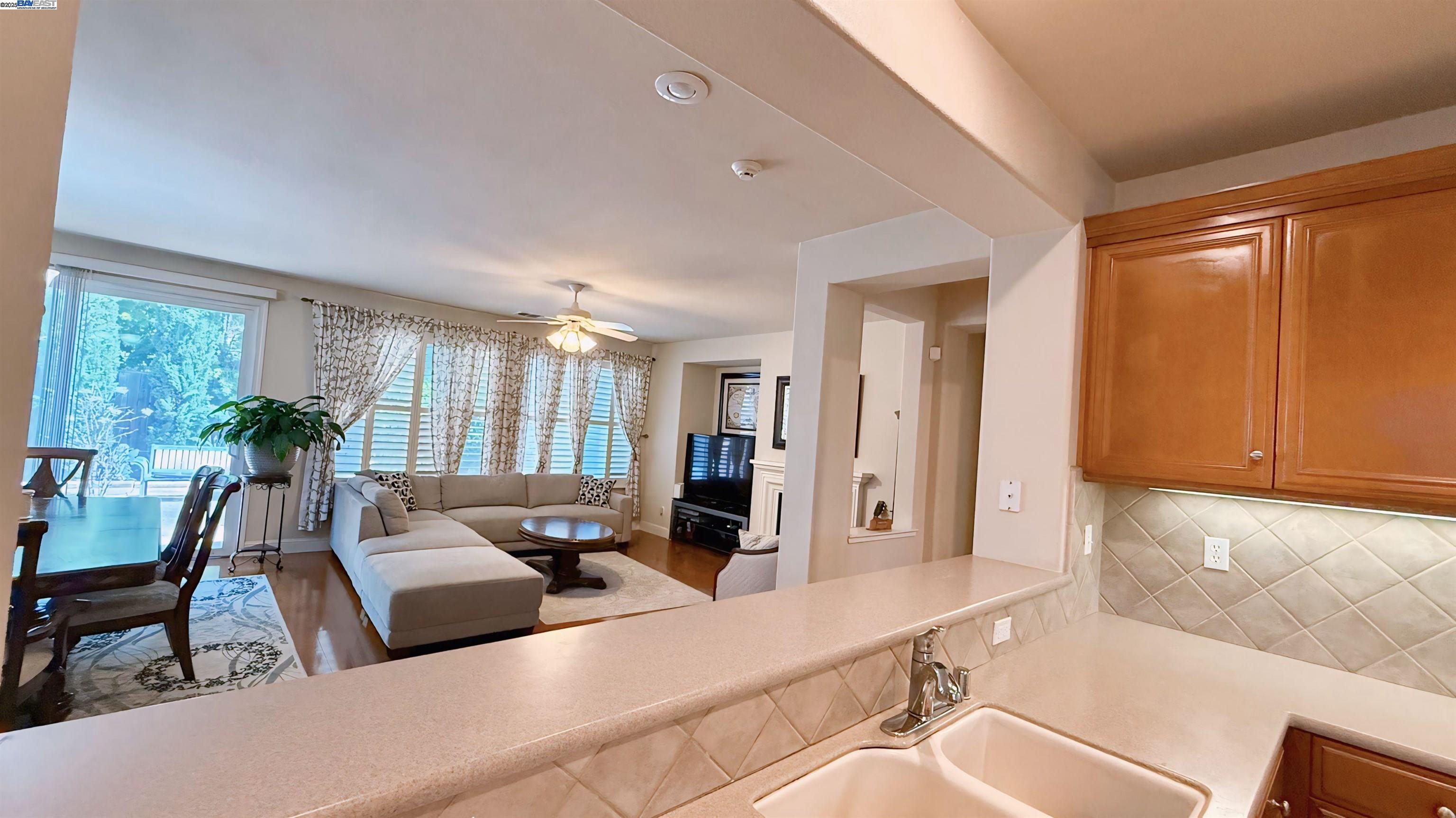 Detail Gallery Image 12 of 25 For 2454 Legacy Way, Lodi,  CA 95242 - 3 Beds | 2 Baths