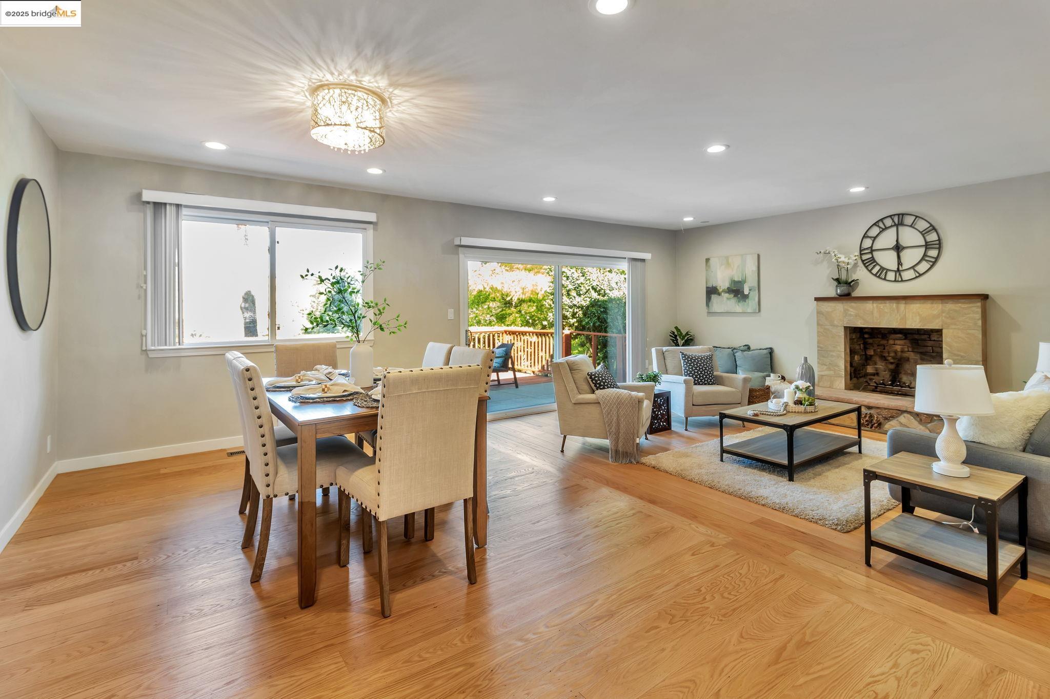 Detail Gallery Image 12 of 42 For 62 Warfield Dr, Moraga,  CA 94556-1122 - 4 Beds | 2 Baths