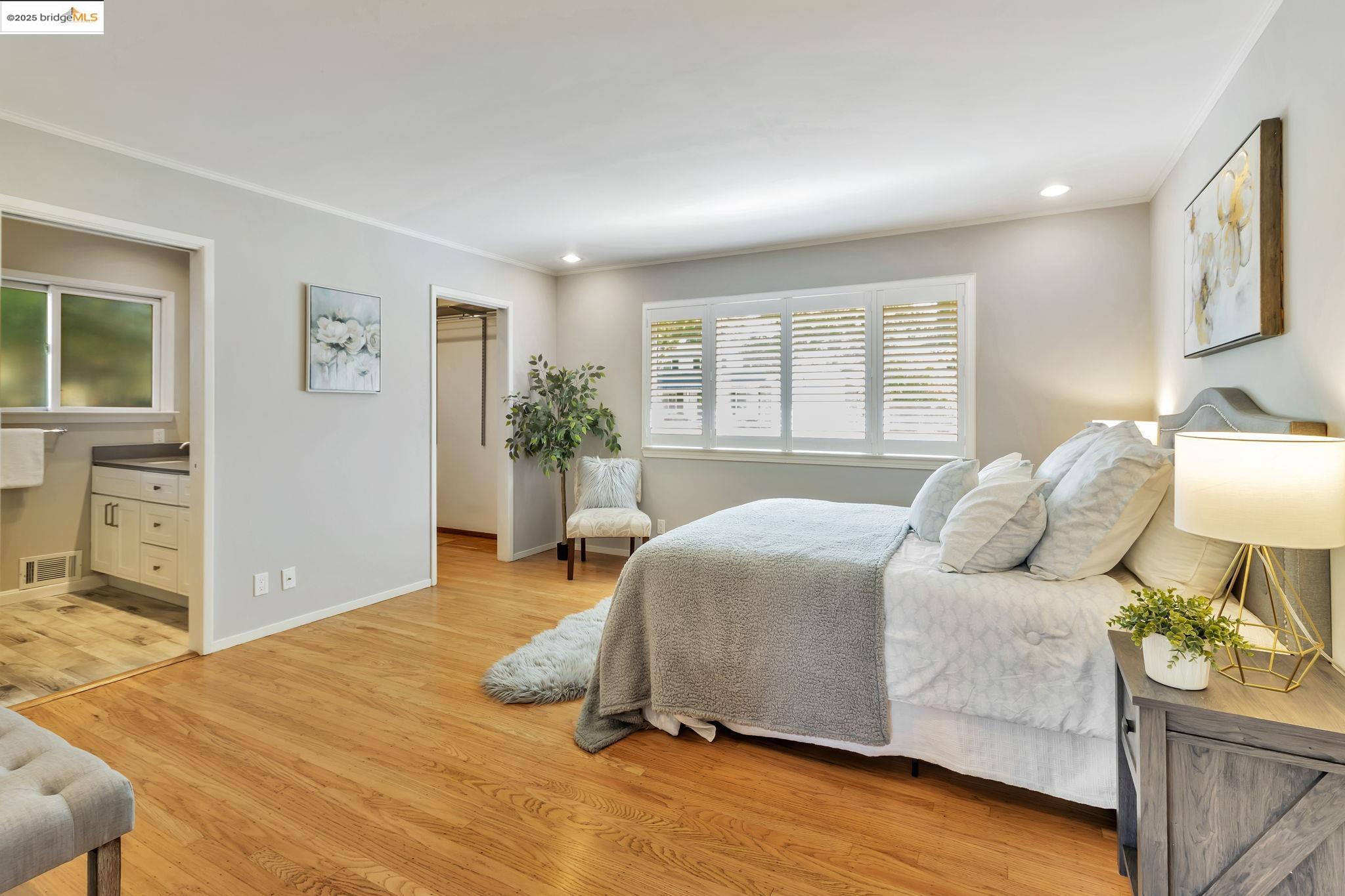 Detail Gallery Image 18 of 42 For 62 Warfield Dr, Moraga,  CA 94556-1122 - 4 Beds | 2 Baths