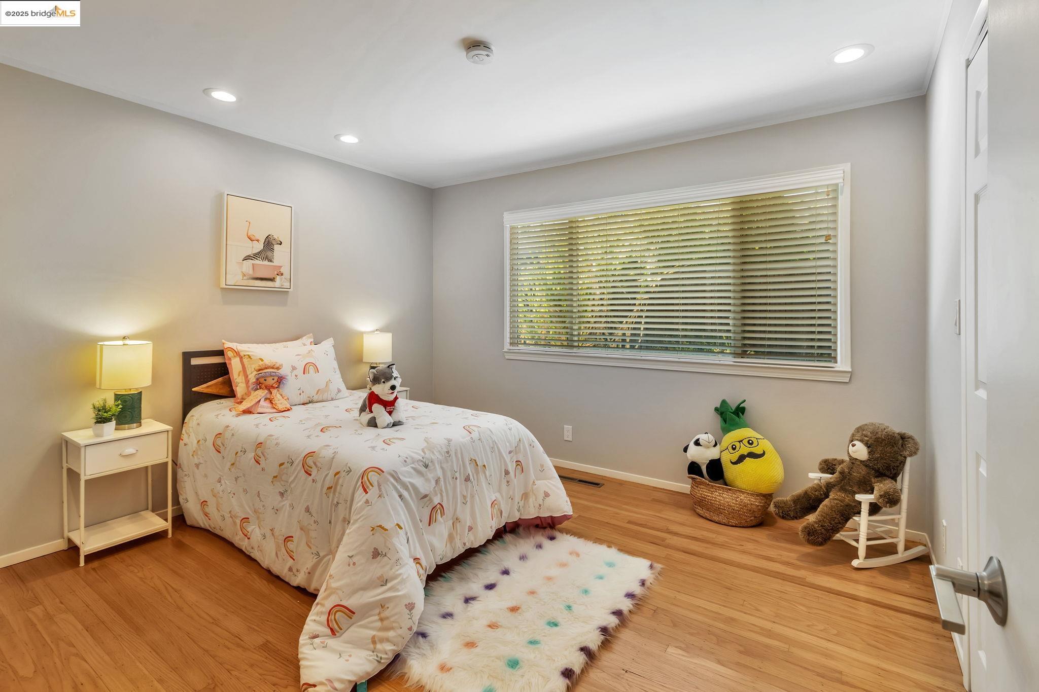 Detail Gallery Image 21 of 42 For 62 Warfield Dr, Moraga,  CA 94556-1122 - 4 Beds | 2 Baths