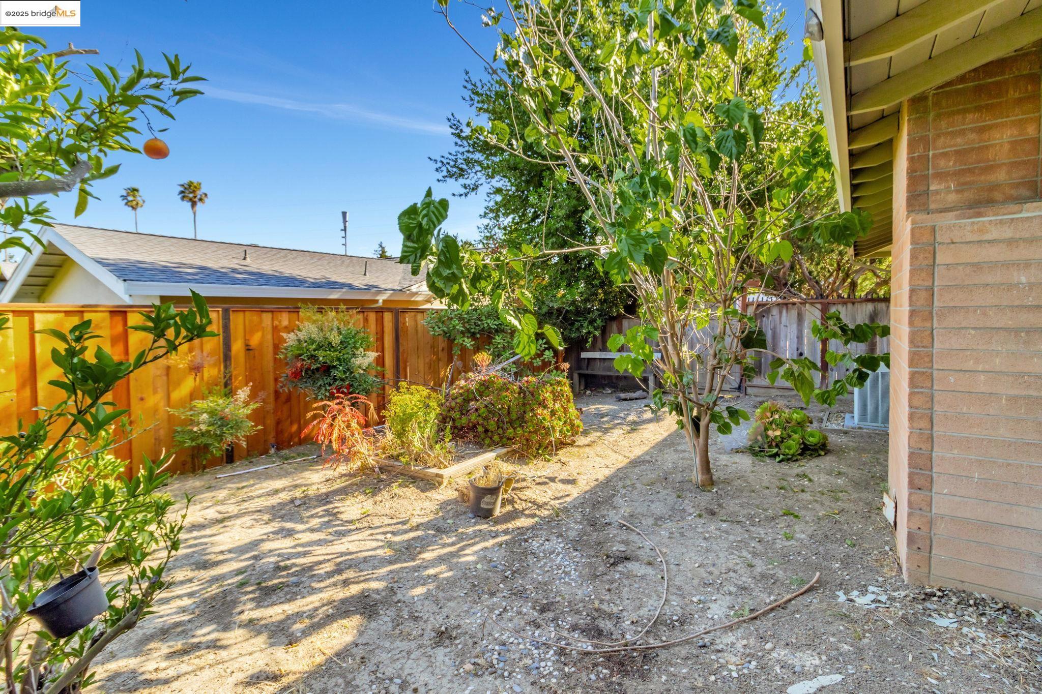 Detail Gallery Image 39 of 42 For 62 Warfield Dr, Moraga,  CA 94556-1122 - 4 Beds | 2 Baths