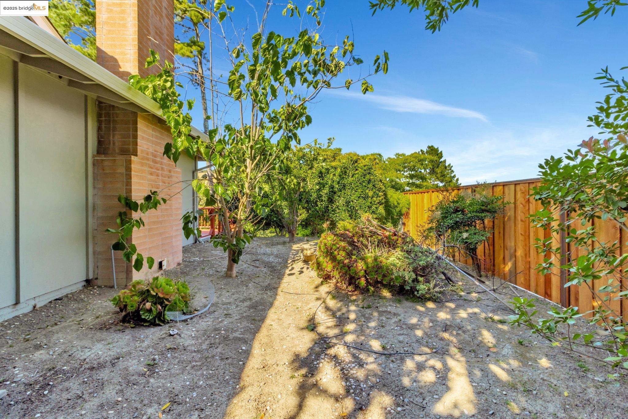 Detail Gallery Image 41 of 42 For 62 Warfield Dr, Moraga,  CA 94556-1122 - 4 Beds | 2 Baths
