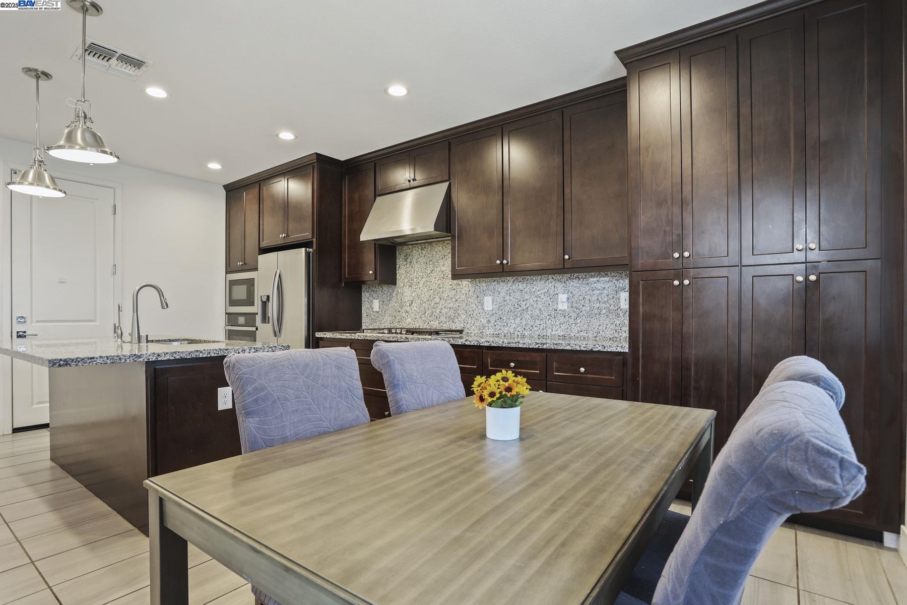 Detail Gallery Image 28 of 53 For 1205 S Ross Ct, Mountain House,  CA 95391 - 3 Beds | 2/1 Baths