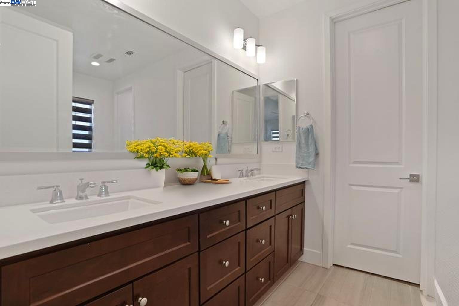 Detail Gallery Image 8 of 53 For 1205 S Ross Ct, Mountain House,  CA 95391 - 3 Beds | 2/1 Baths