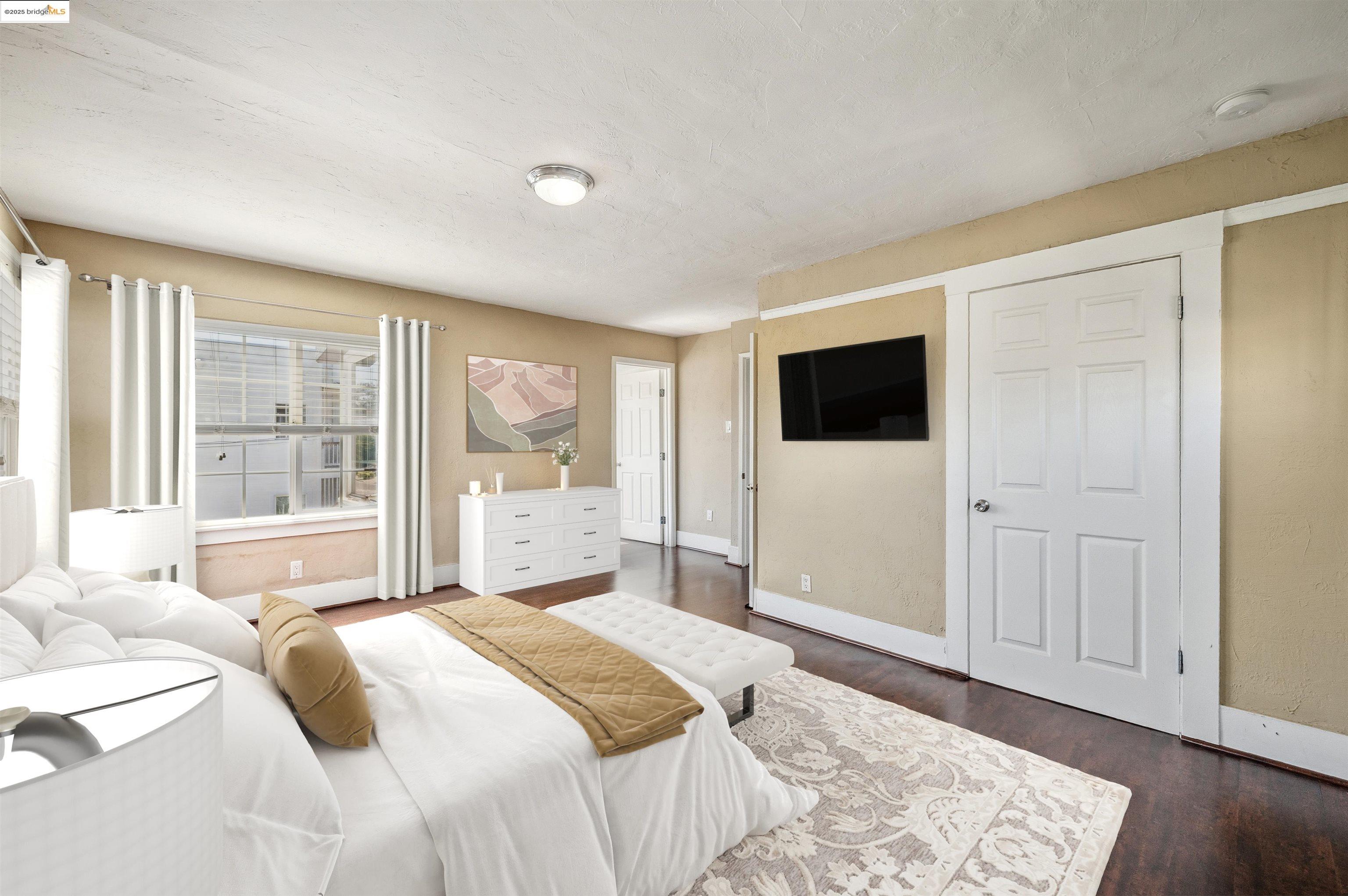 Detail Gallery Image 21 of 60 For 1063 32nd St, Oakland,  CA 94608 - 4 Beds | 3 Baths