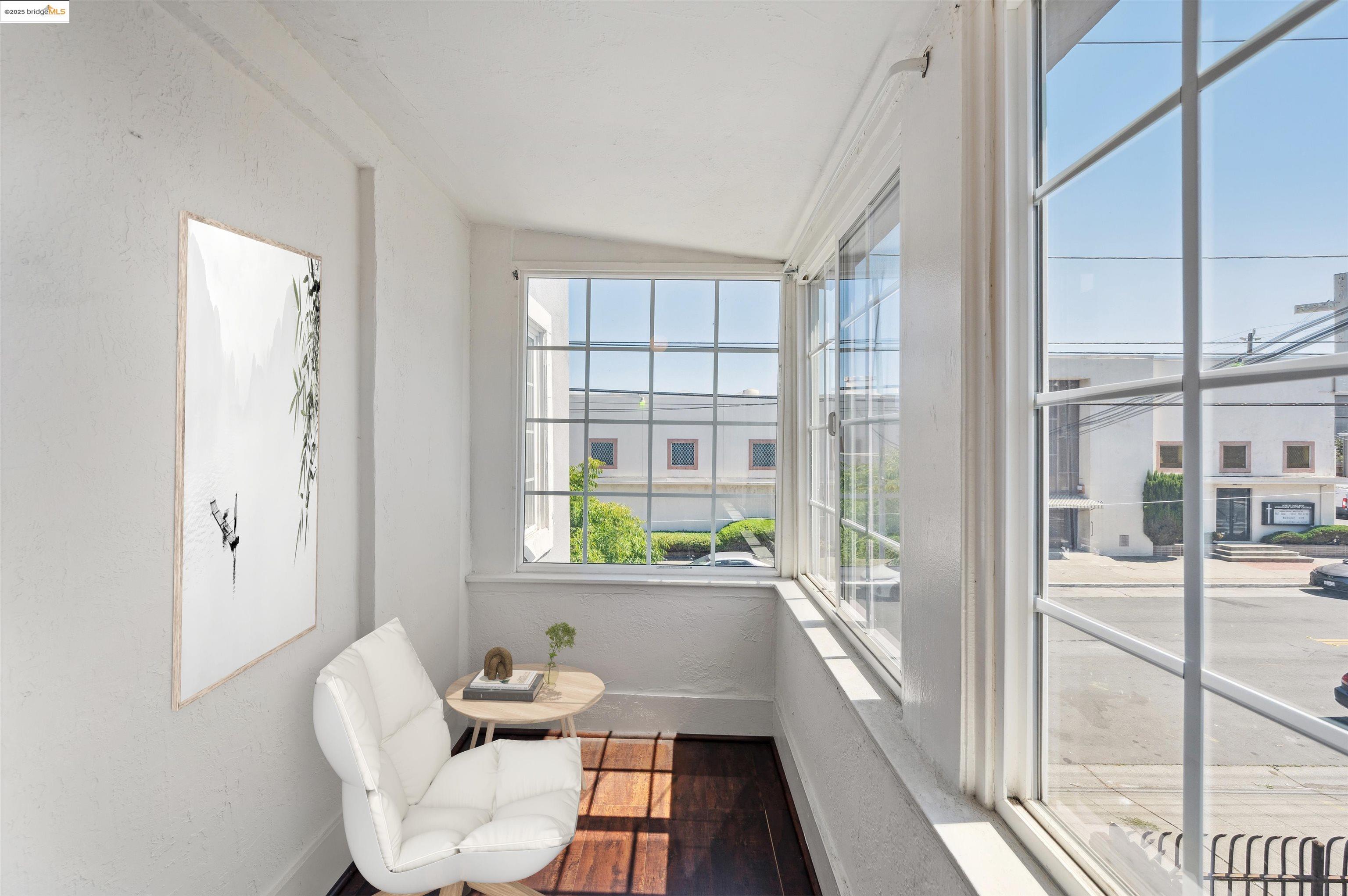 Detail Gallery Image 26 of 60 For 1063 32nd St, Oakland,  CA 94608 - 4 Beds | 3 Baths