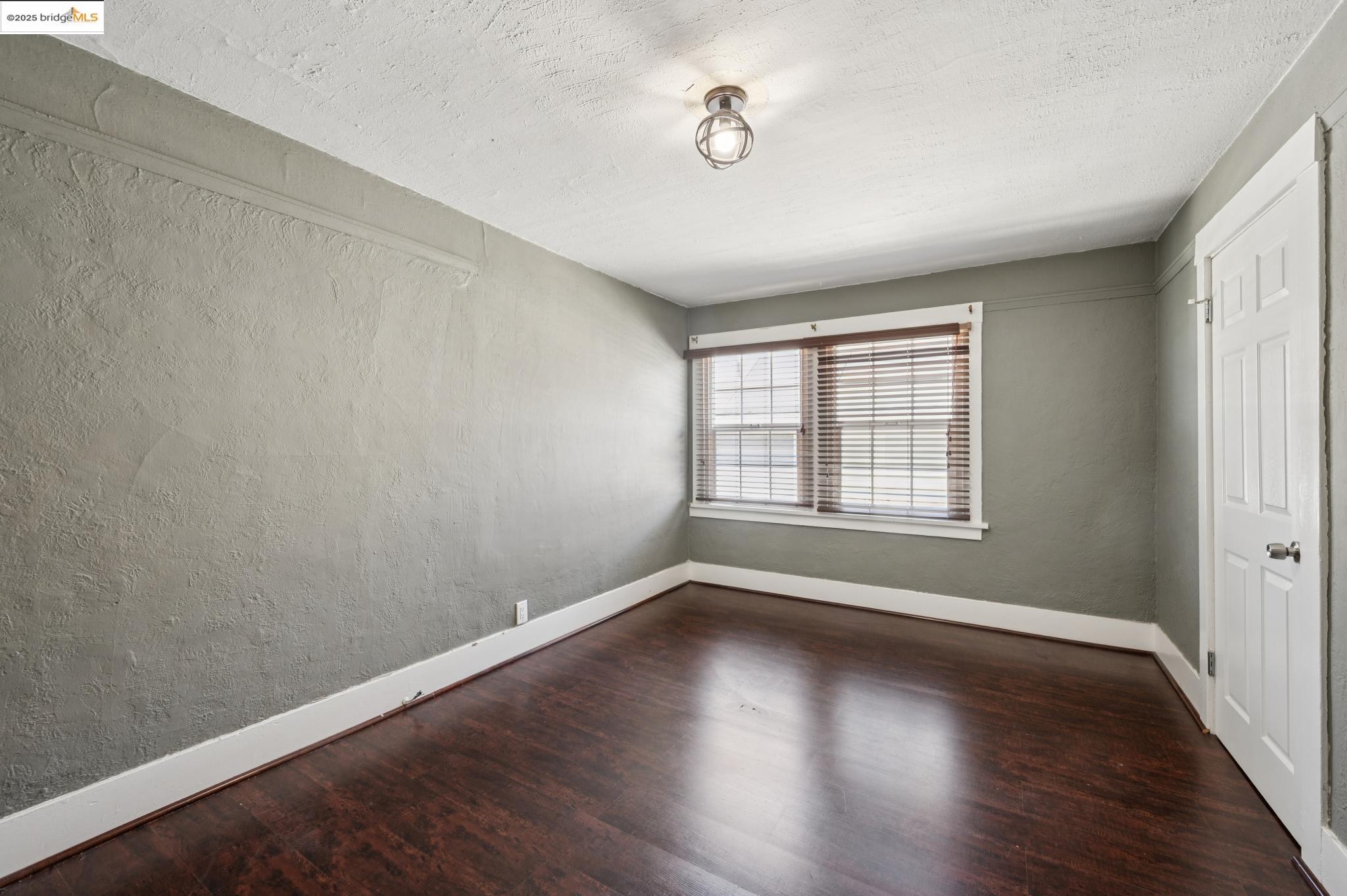 Detail Gallery Image 33 of 60 For 1063 32nd St, Oakland,  CA 94608 - 4 Beds | 3 Baths
