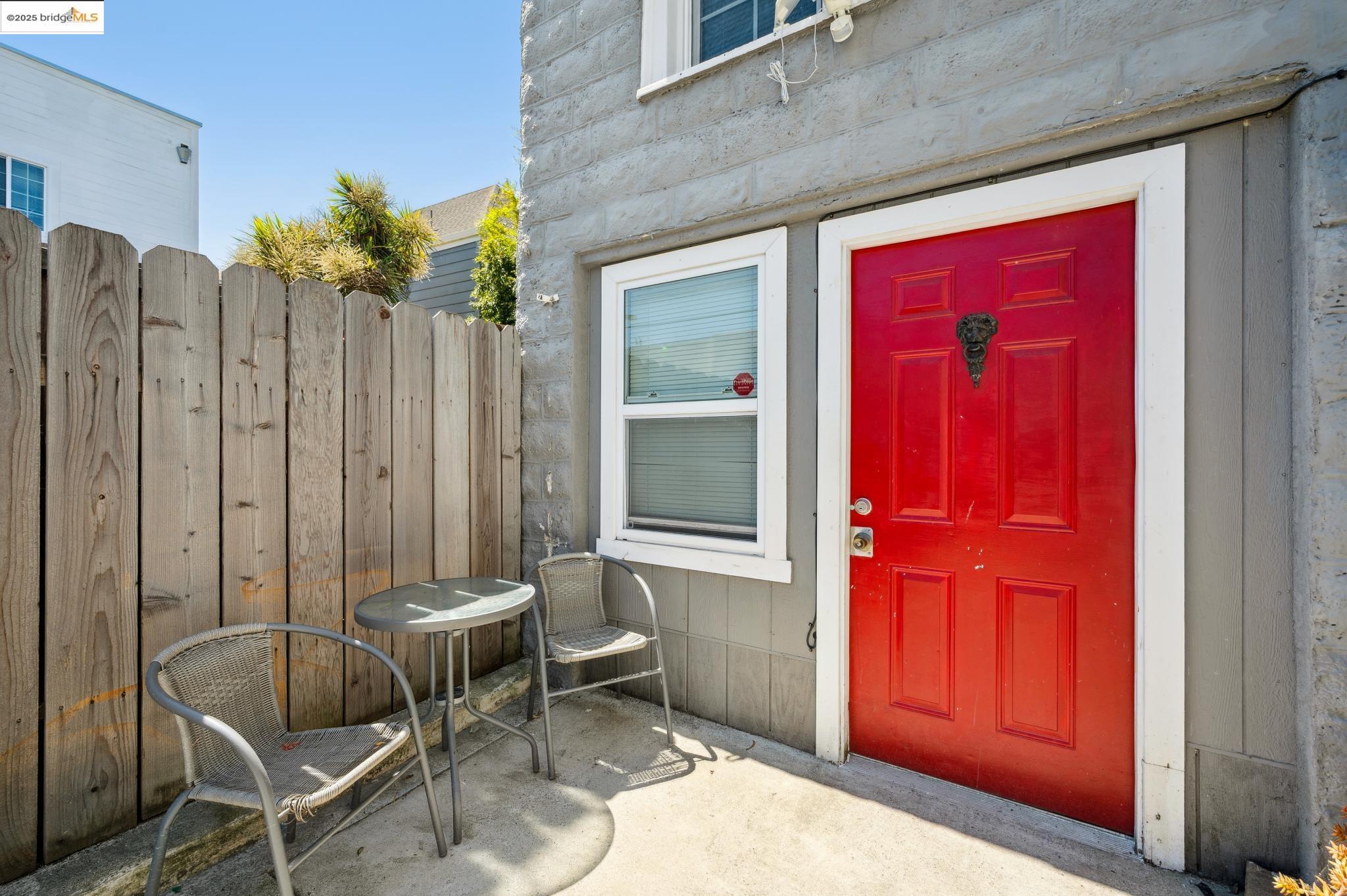 Detail Gallery Image 39 of 60 For 1063 32nd St, Oakland,  CA 94608 - 4 Beds | 3 Baths