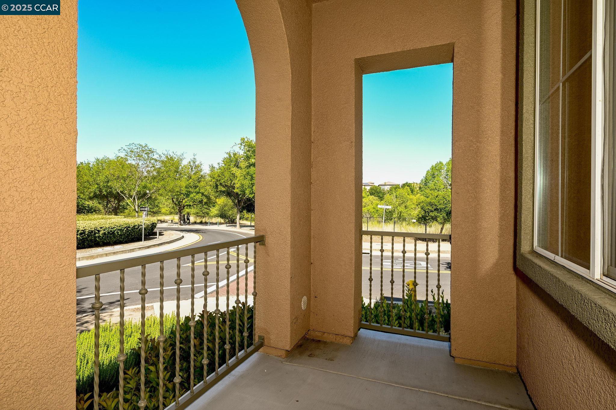 Detail Gallery Image 5 of 34 For 12004 Harcourt Wy, San Ramon,  CA 94582 - 4 Beds | 3 Baths
