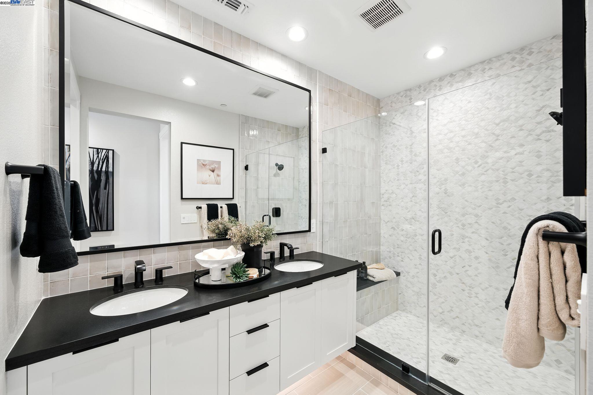 Detail Gallery Image 21 of 35 For 1670 Larkspur Street, Alameda,  CA 94501 - 2 Beds | 3 Baths