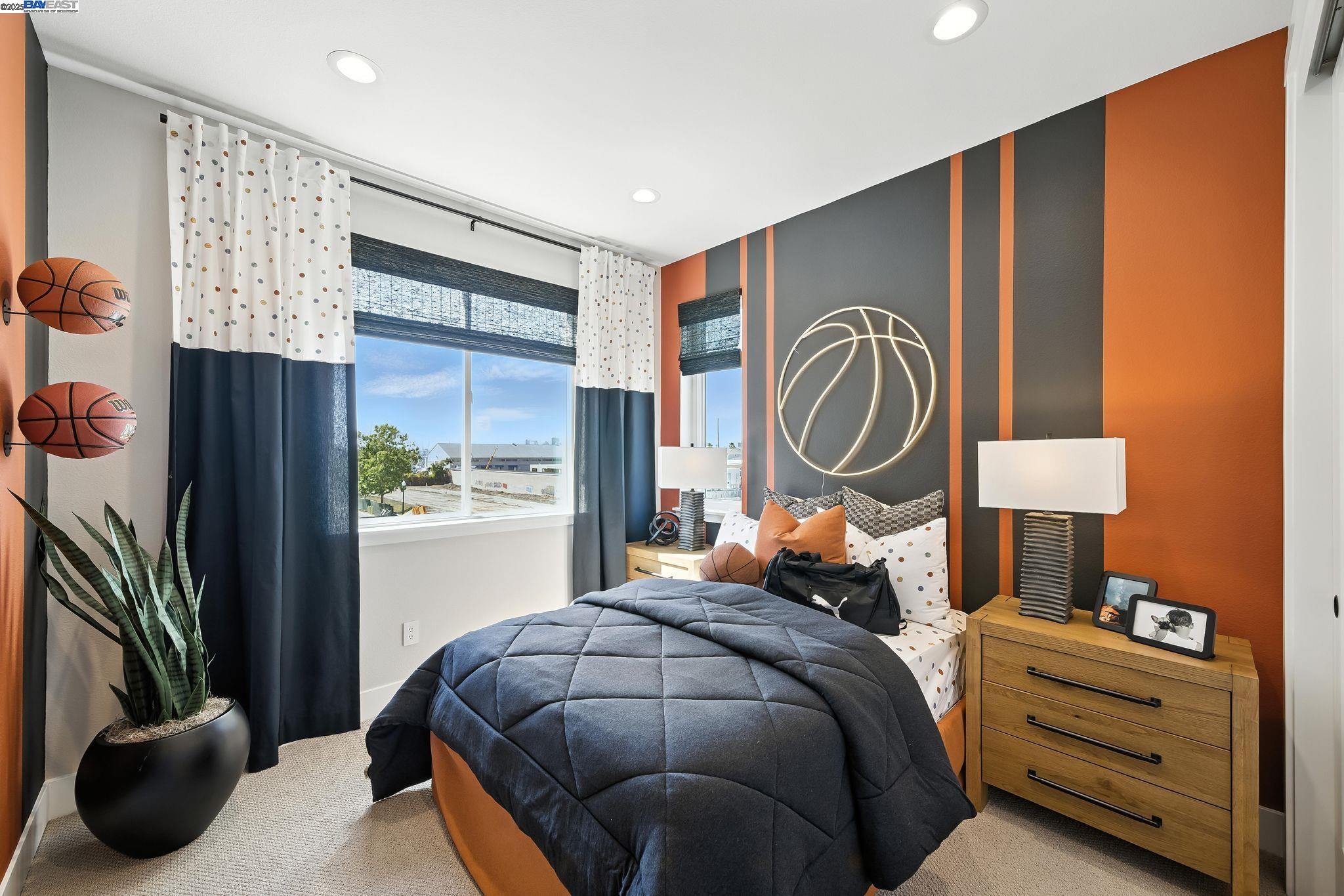 Detail Gallery Image 27 of 35 For 1670 Larkspur Street, Alameda,  CA 94501 - 2 Beds | 3 Baths