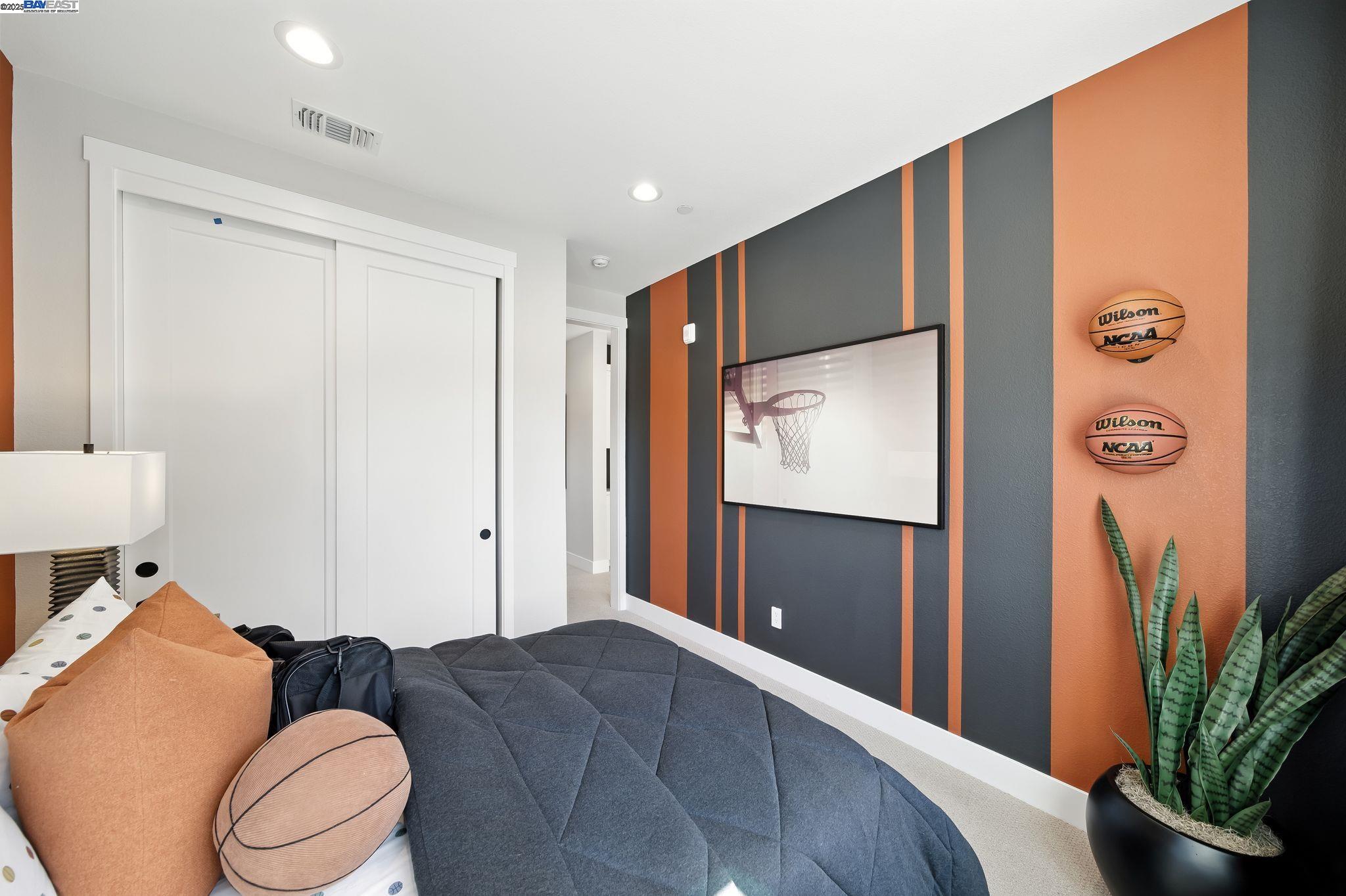 Detail Gallery Image 28 of 35 For 1670 Larkspur Street, Alameda,  CA 94501 - 2 Beds | 3 Baths