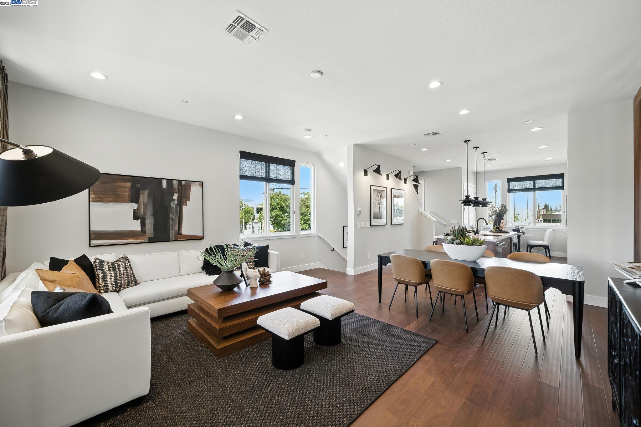 Detail Gallery Image 7 of 35 For 1670 Larkspur Street, Alameda,  CA 94501 - 2 Beds | 3 Baths