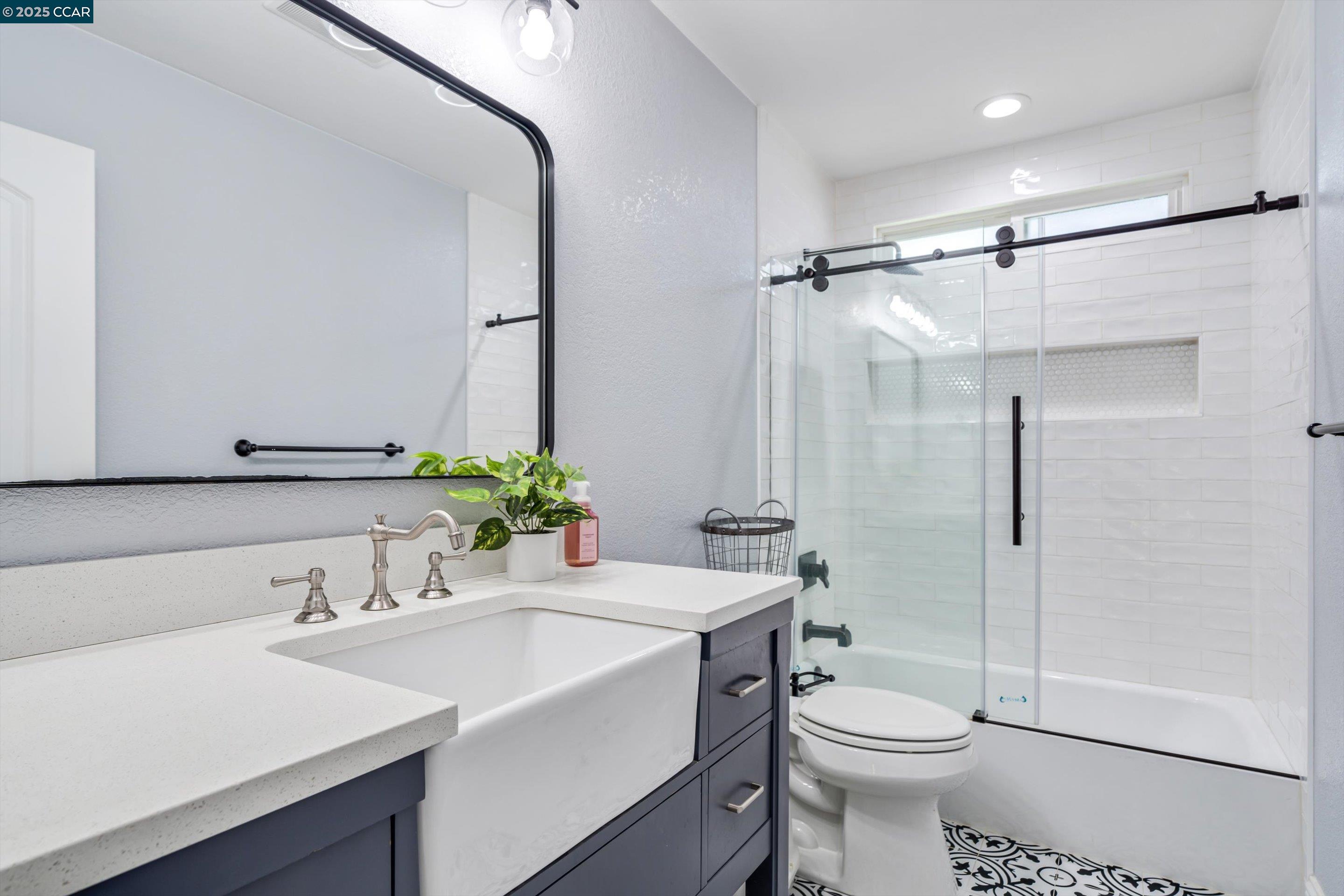 Detail Gallery Image 18 of 33 For 2057 Rapallo Way, Bay Point,  CA 94565 - 4 Beds | 3 Baths