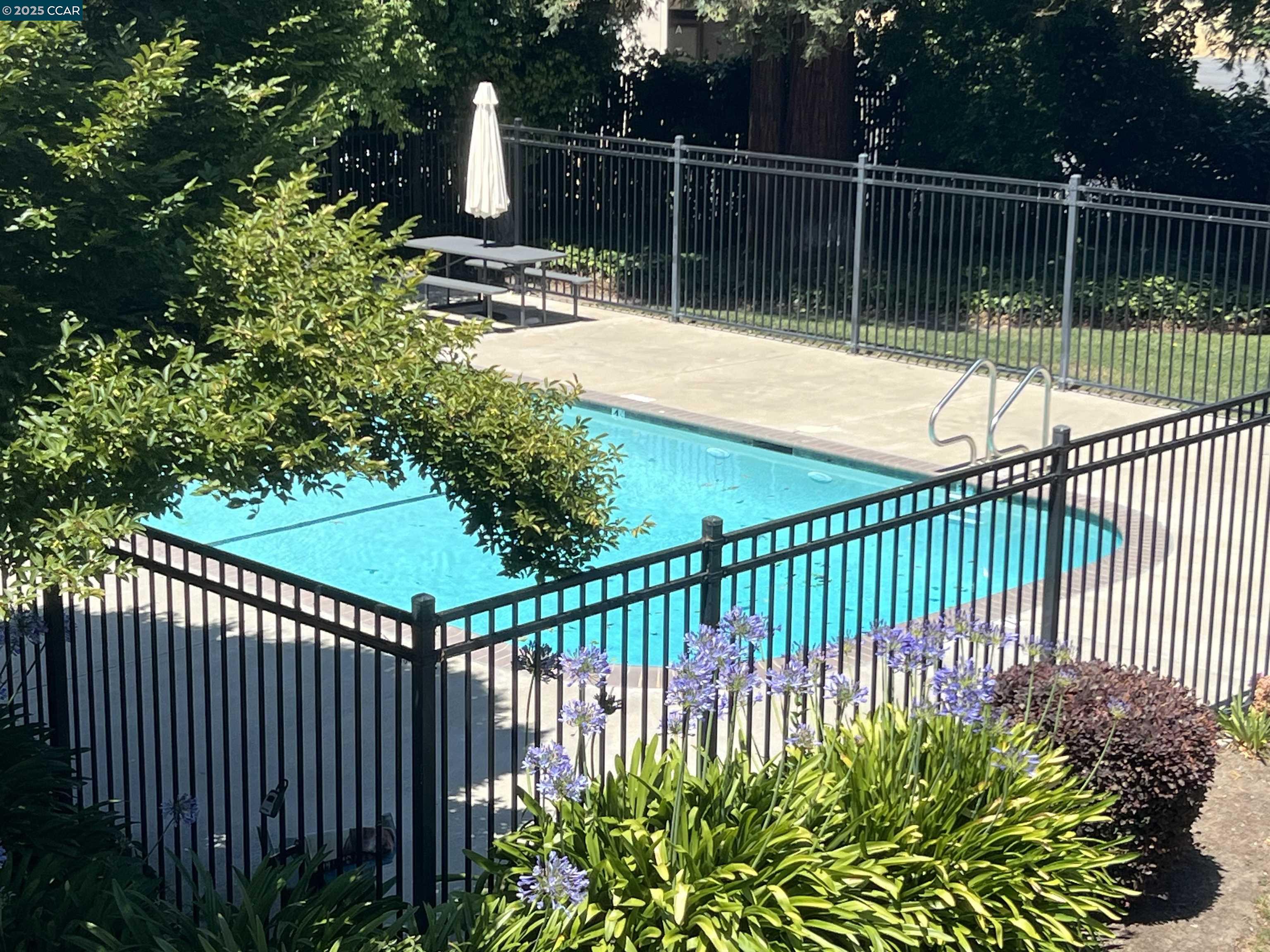 Detail Gallery Image 14 of 21 For 951 Bancroft Rd #212,  Concord,  CA 94518 - 1 Beds | 1 Baths