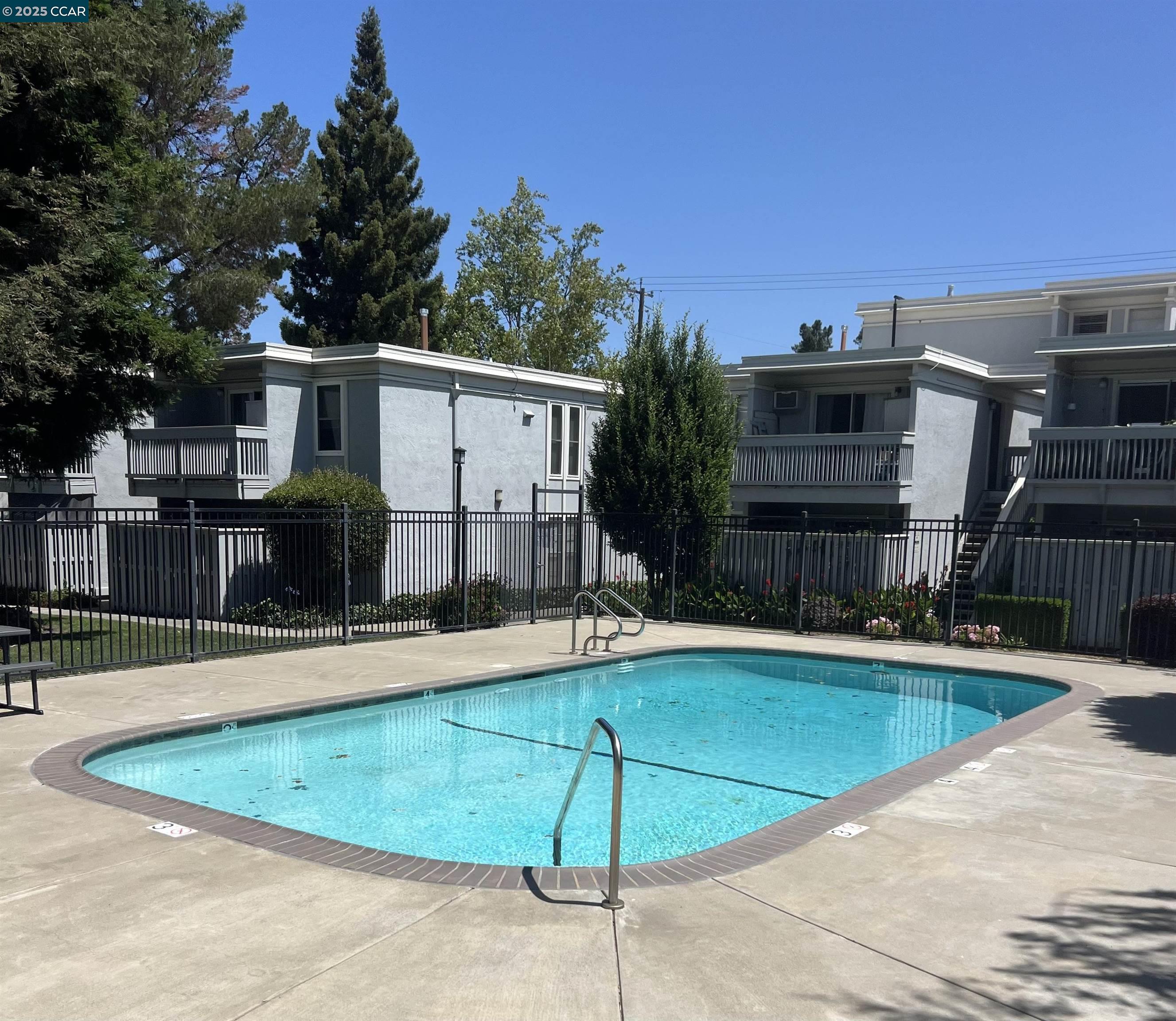 Detail Gallery Image 15 of 21 For 951 Bancroft Rd #212,  Concord,  CA 94518 - 1 Beds | 1 Baths