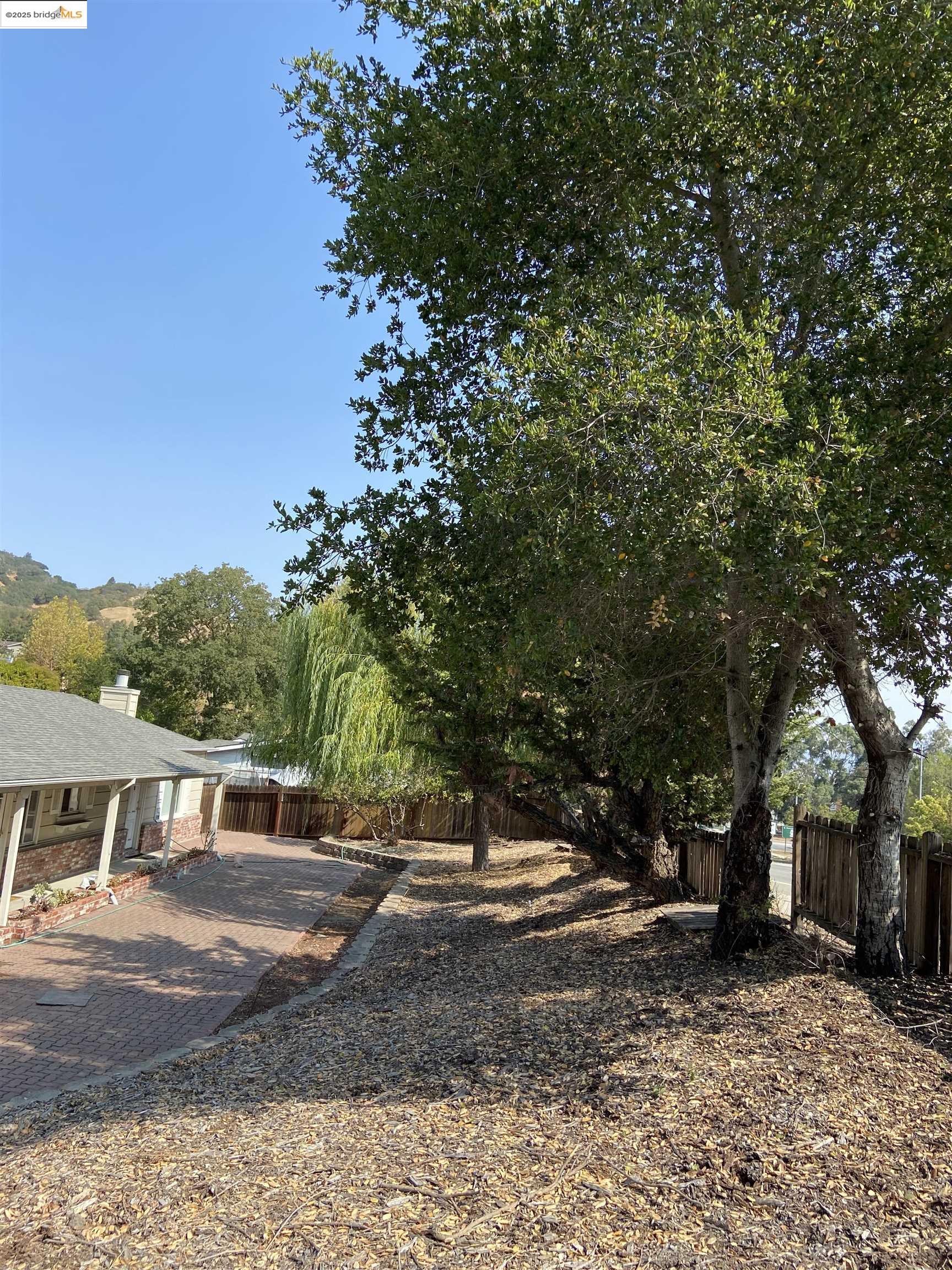 Detail Gallery Image 17 of 17 For 3540 Deer Hill Rd, Lafayette,  CA 94549 - 3 Beds | 2 Baths