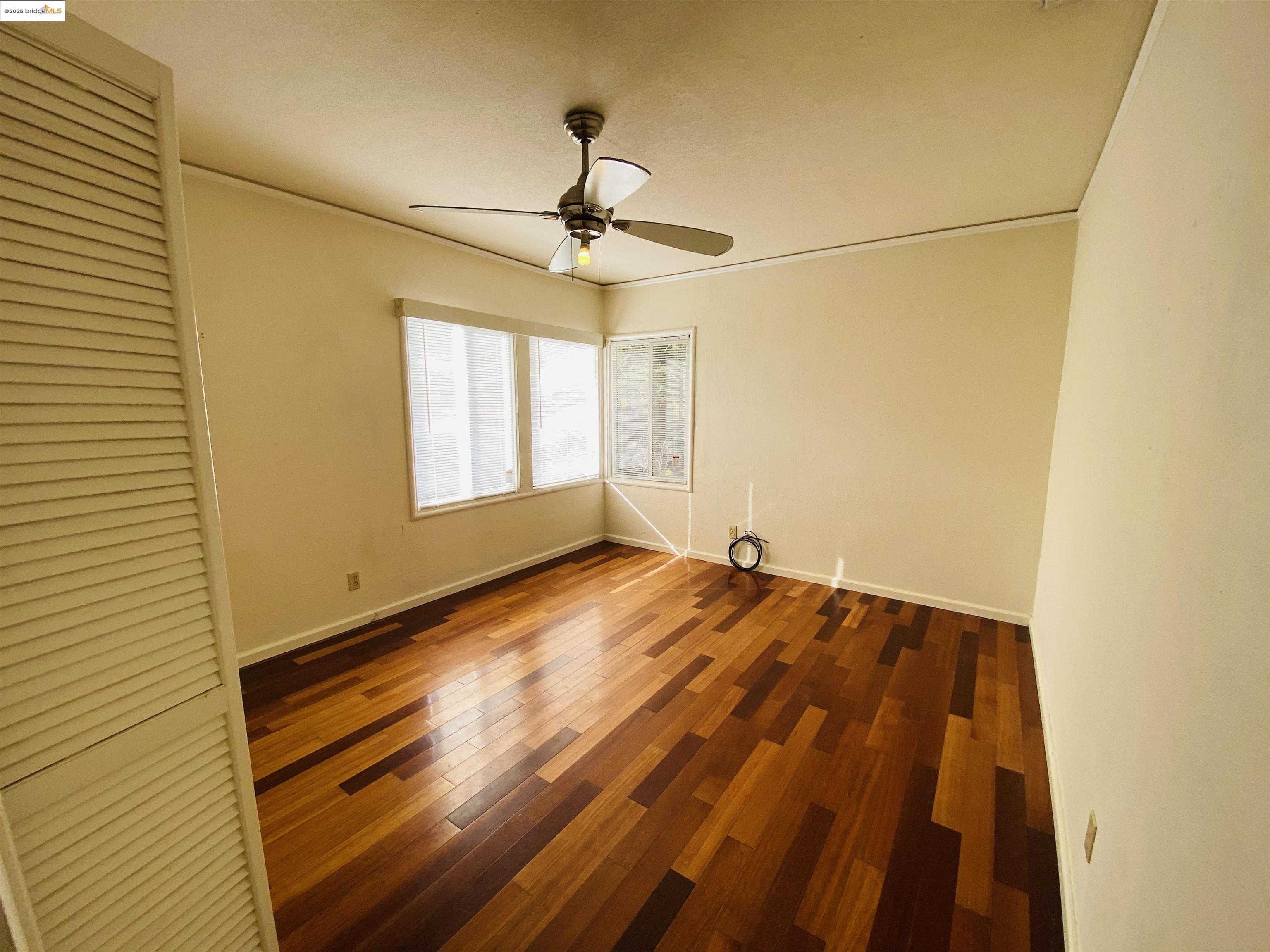 Detail Gallery Image 9 of 17 For 3540 Deer Hill Rd, Lafayette,  CA 94549 - 3 Beds | 2 Baths