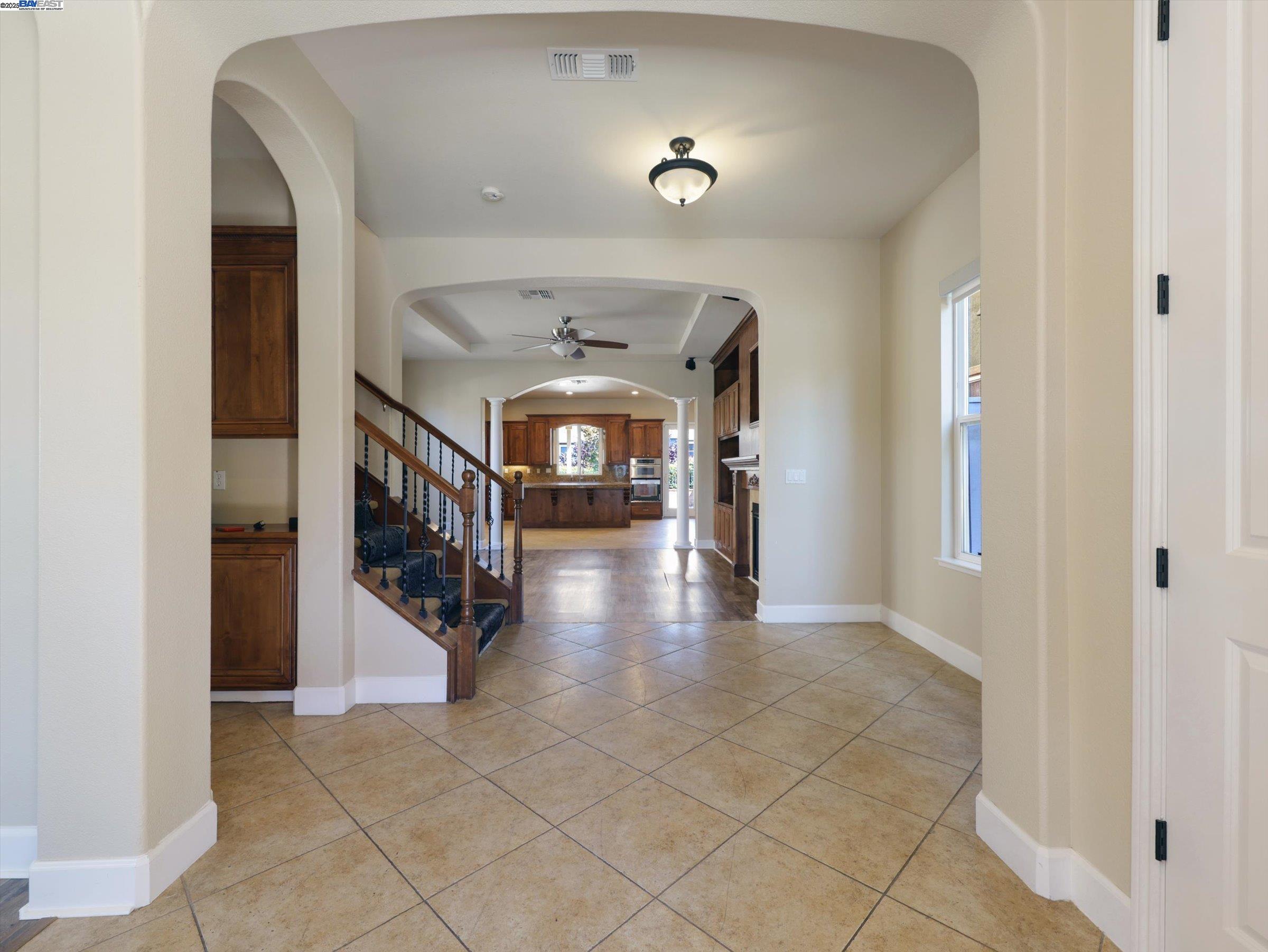 Detail Gallery Image 6 of 54 For 9216 Hallmark Pl, Vallejo,  CA 94591 - 5 Beds | 5 Baths