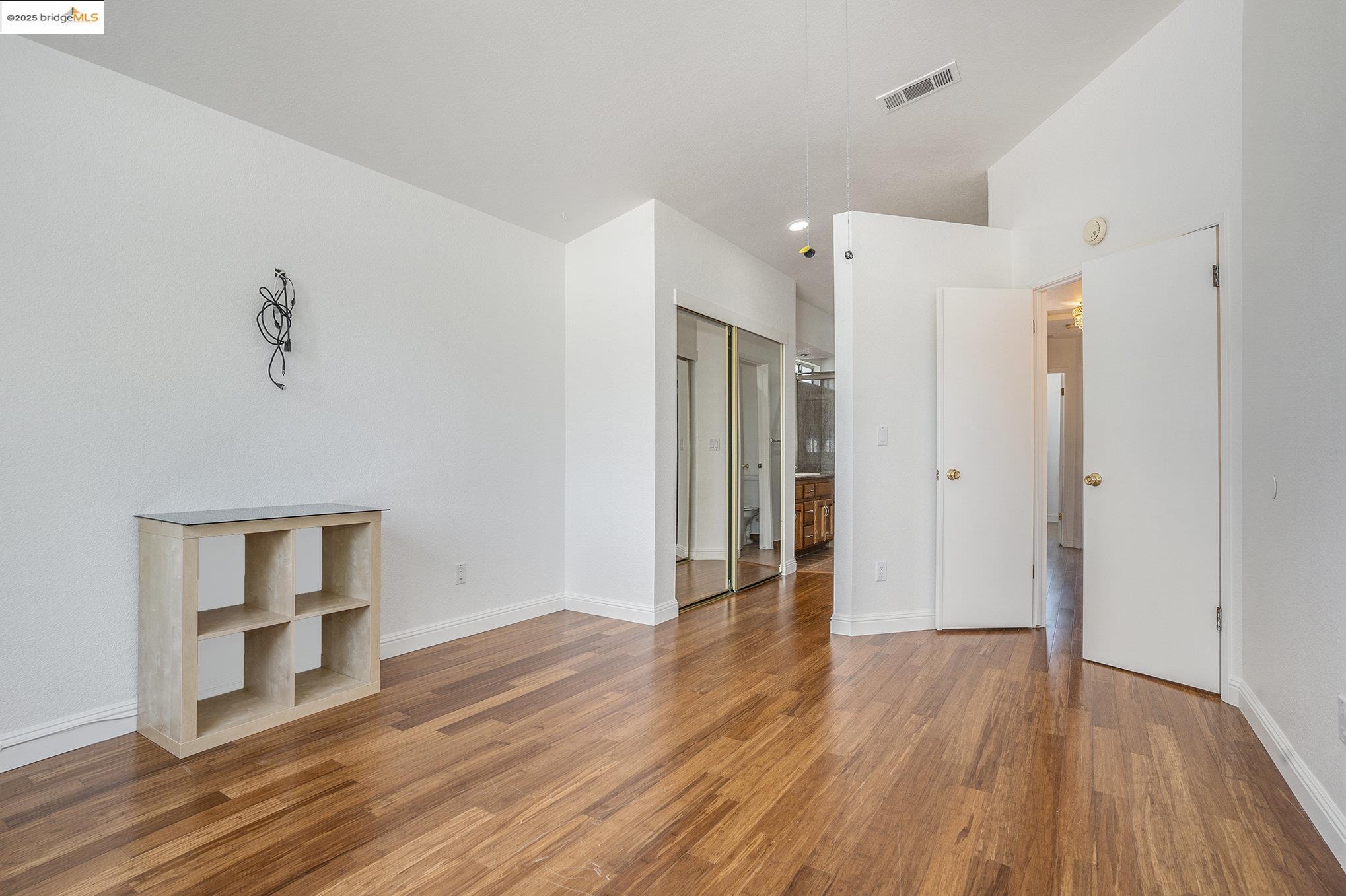 Detail Gallery Image 11 of 19 For 3025 Badger Dr, Pleasanton,  CA 94566 - 3 Beds | 2/1 Baths