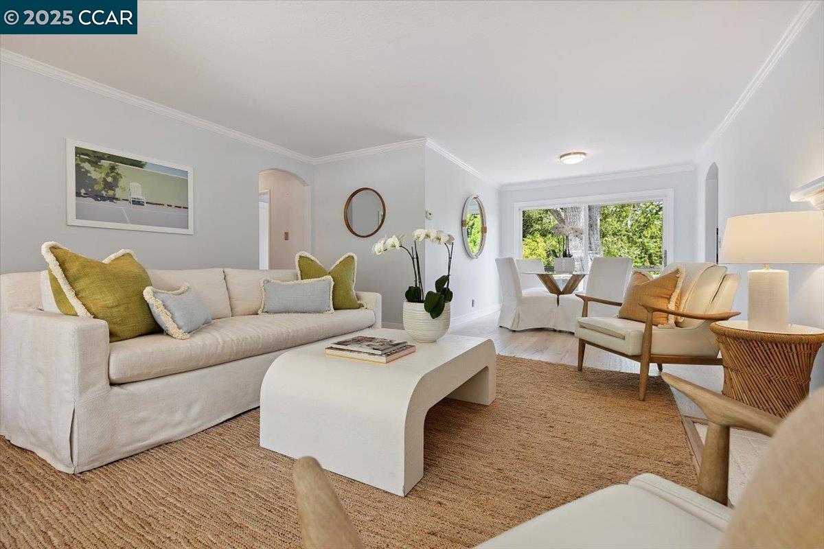 Detail Gallery Image 12 of 50 For 32 California Ave, Orinda,  CA 94563 - 3 Beds | 1/1 Baths
