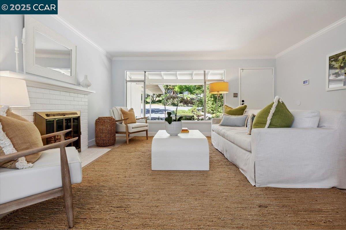 Detail Gallery Image 13 of 50 For 32 California Ave, Orinda,  CA 94563 - 3 Beds | 1/1 Baths