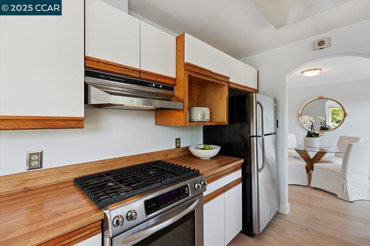 Detail Gallery Image 27 of 50 For 32 California Ave, Orinda,  CA 94563 - 3 Beds | 1/1 Baths