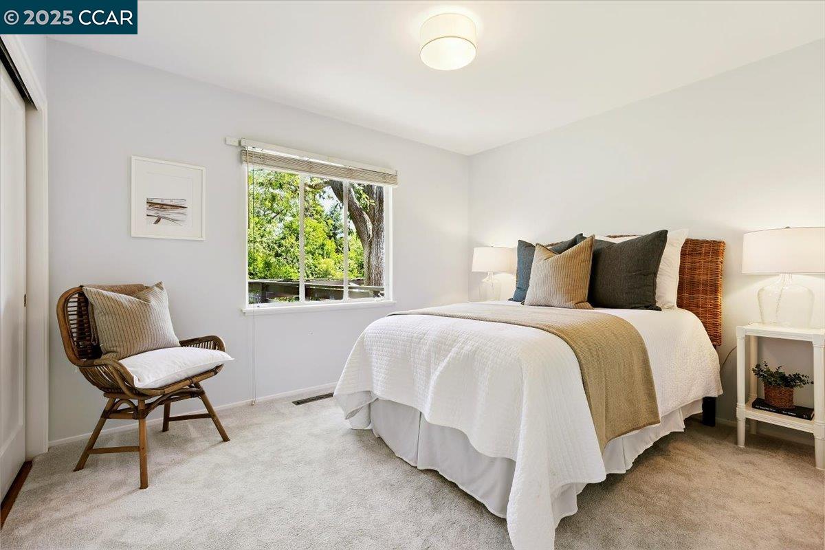 Detail Gallery Image 37 of 50 For 32 California Ave, Orinda,  CA 94563 - 3 Beds | 1/1 Baths