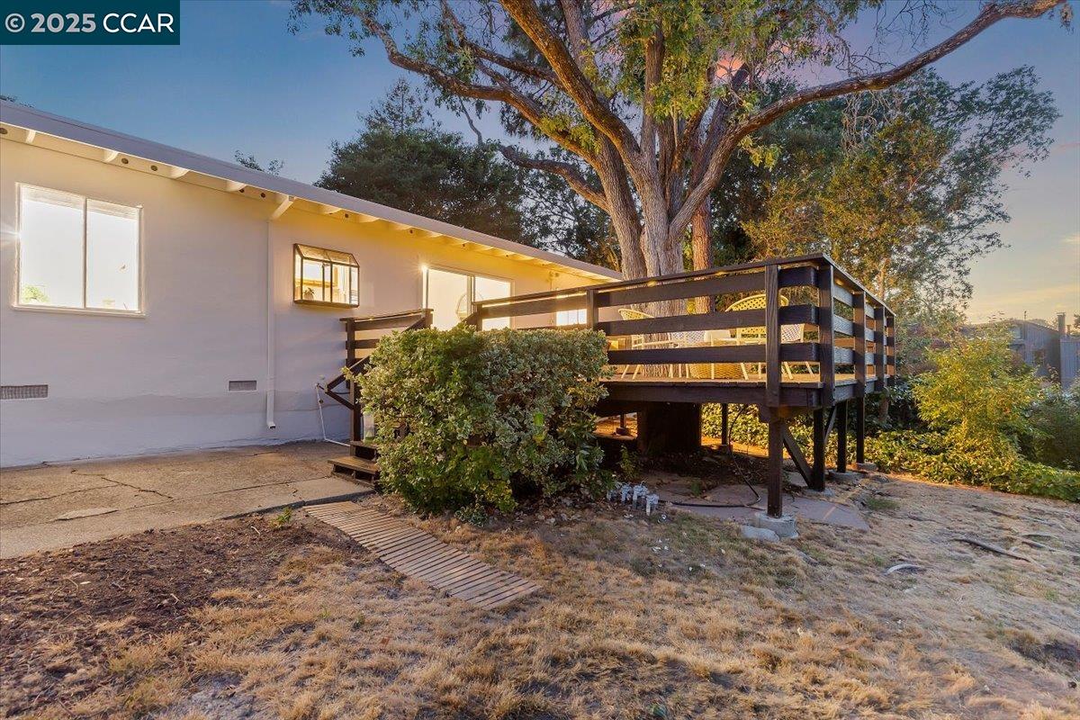 Detail Gallery Image 46 of 50 For 32 California Ave, Orinda,  CA 94563 - 3 Beds | 1/1 Baths