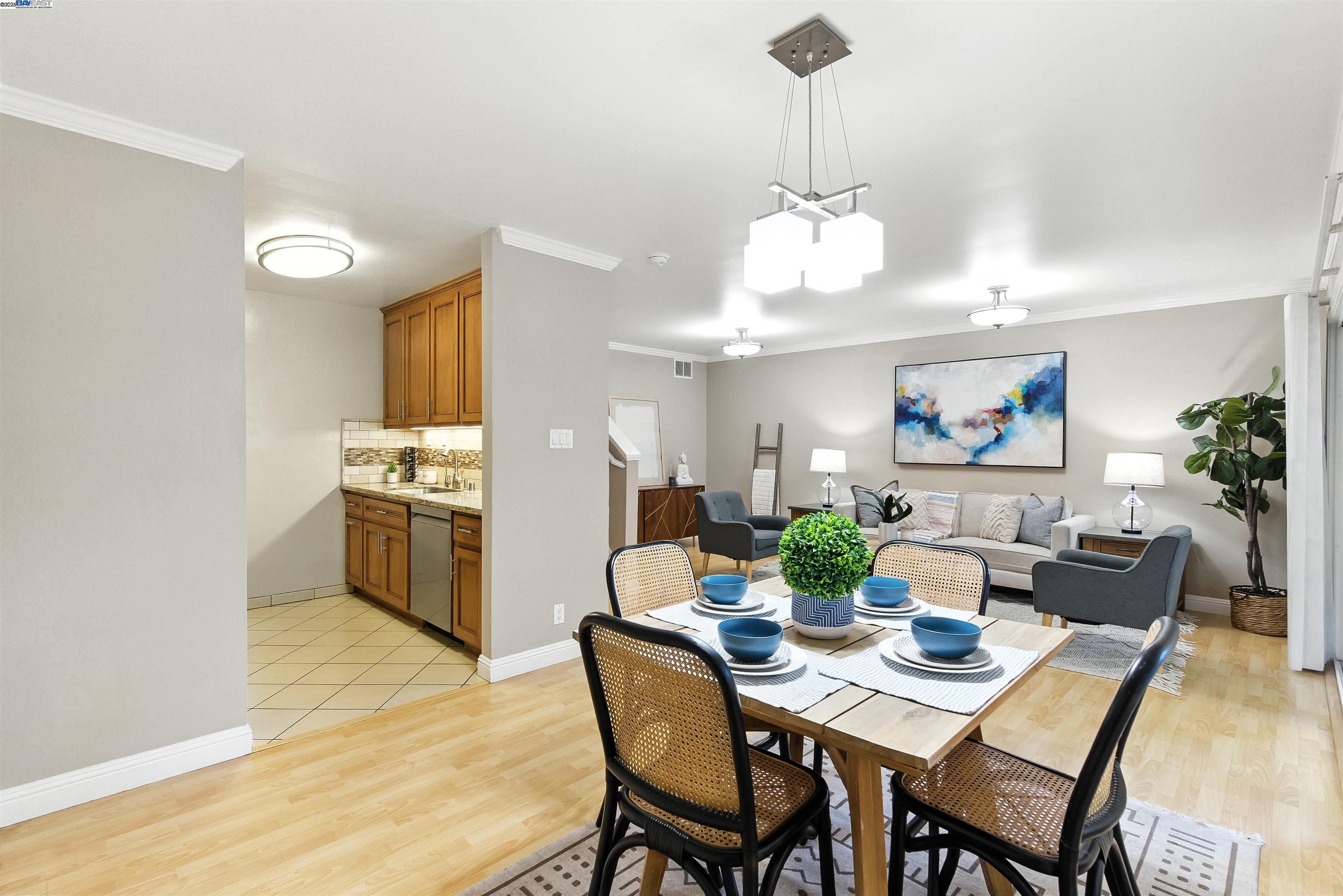 Photo #2: 41102835 Listing 