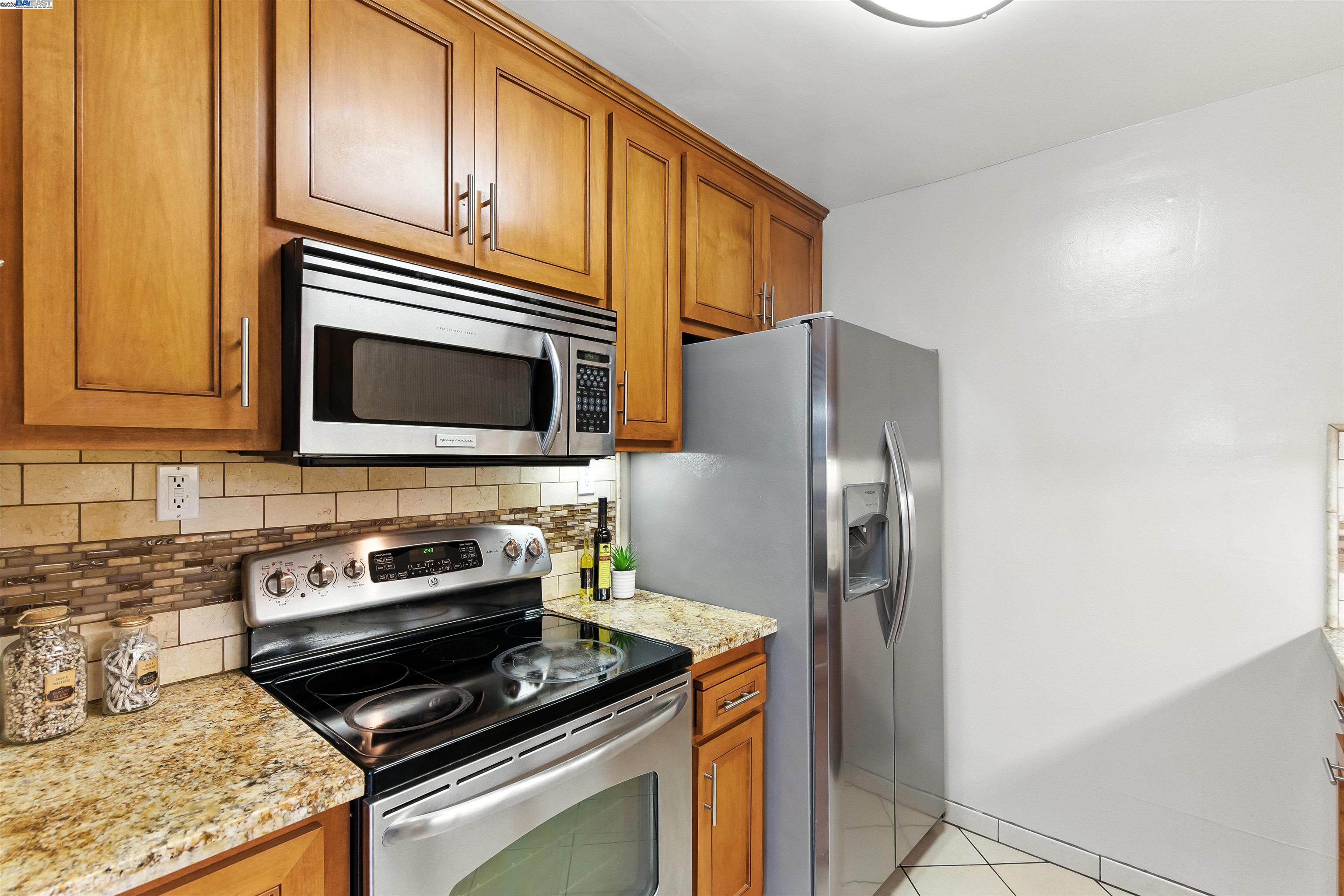 Photo #8: 41102835 Listing: Photo #8