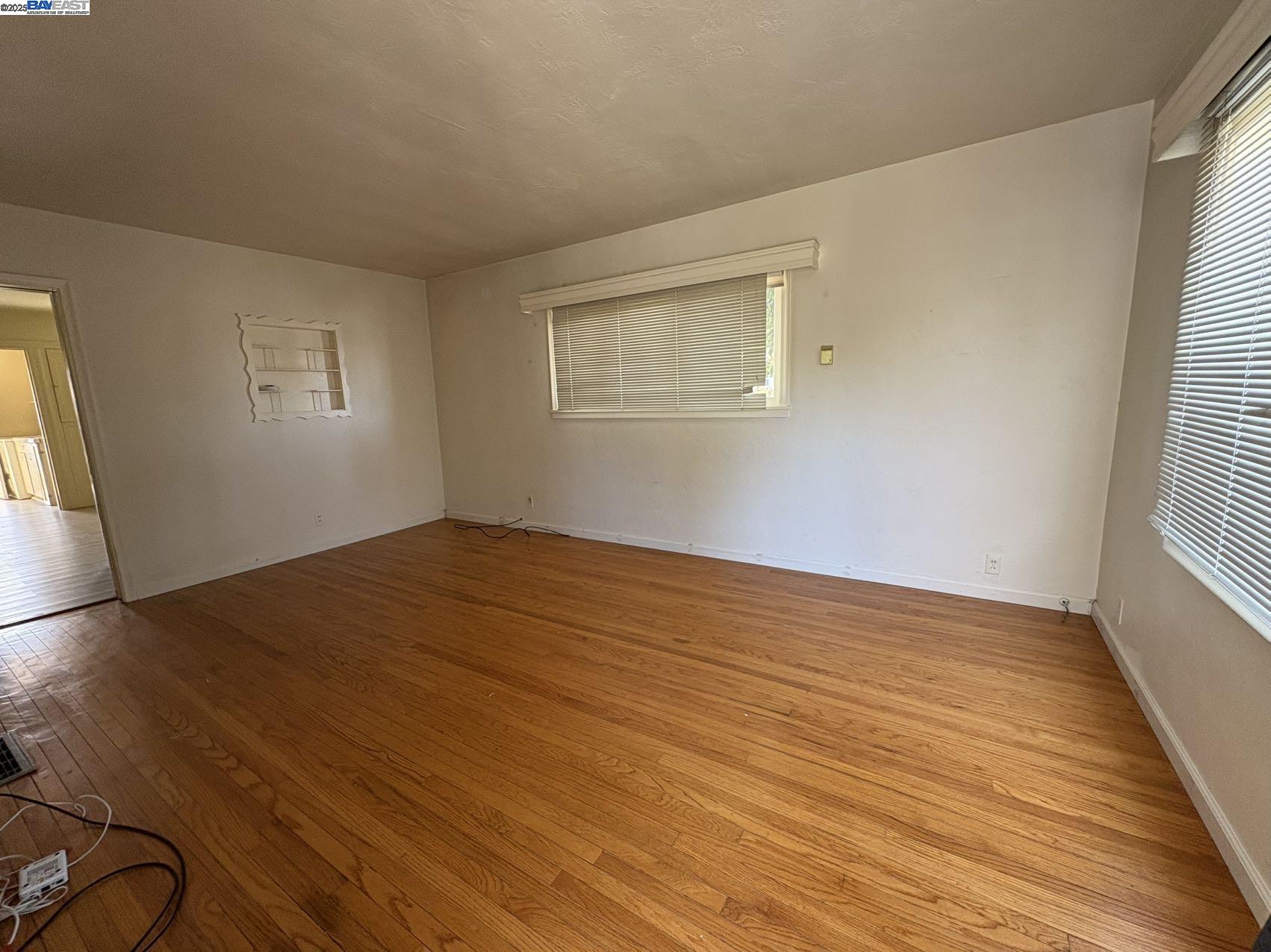 Detail Gallery Image 4 of 20 For 494 Lewis Ave, San Leandro,  CA 94577 - 3 Beds | 2 Baths