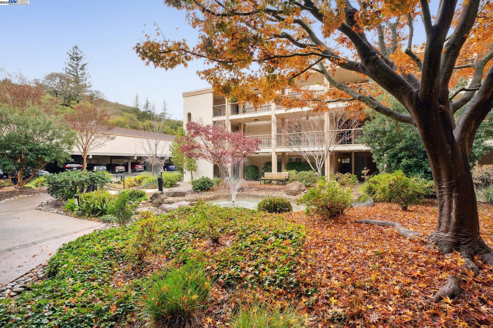 Detail Gallery Image 41 of 44 For 4033 Terra Granada Dr 5c,  Walnut Creek,  CA 94595 - 2 Beds | 1 Baths