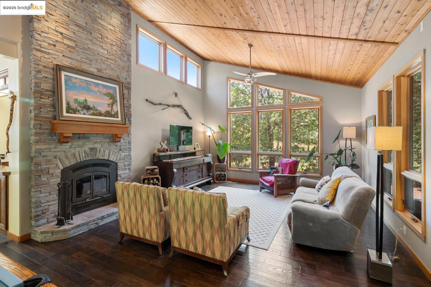 Detail Gallery Image 13 of 54 For 2863 April Ln 1, Glencoe,  CA 95245 - 3 Beds | 3 Baths