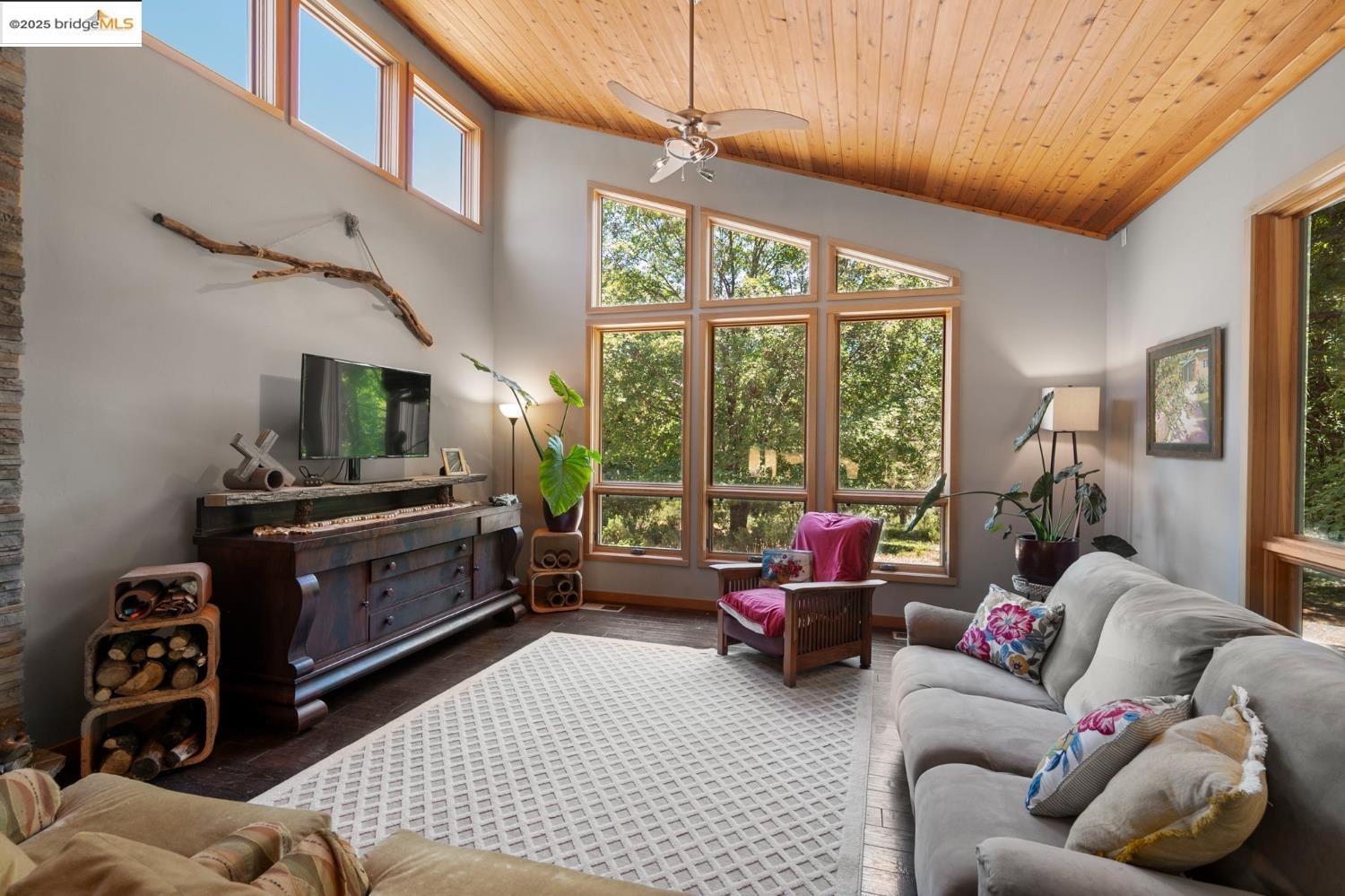 Detail Gallery Image 14 of 54 For 2863 April Ln 1, Glencoe,  CA 95245 - 3 Beds | 3 Baths