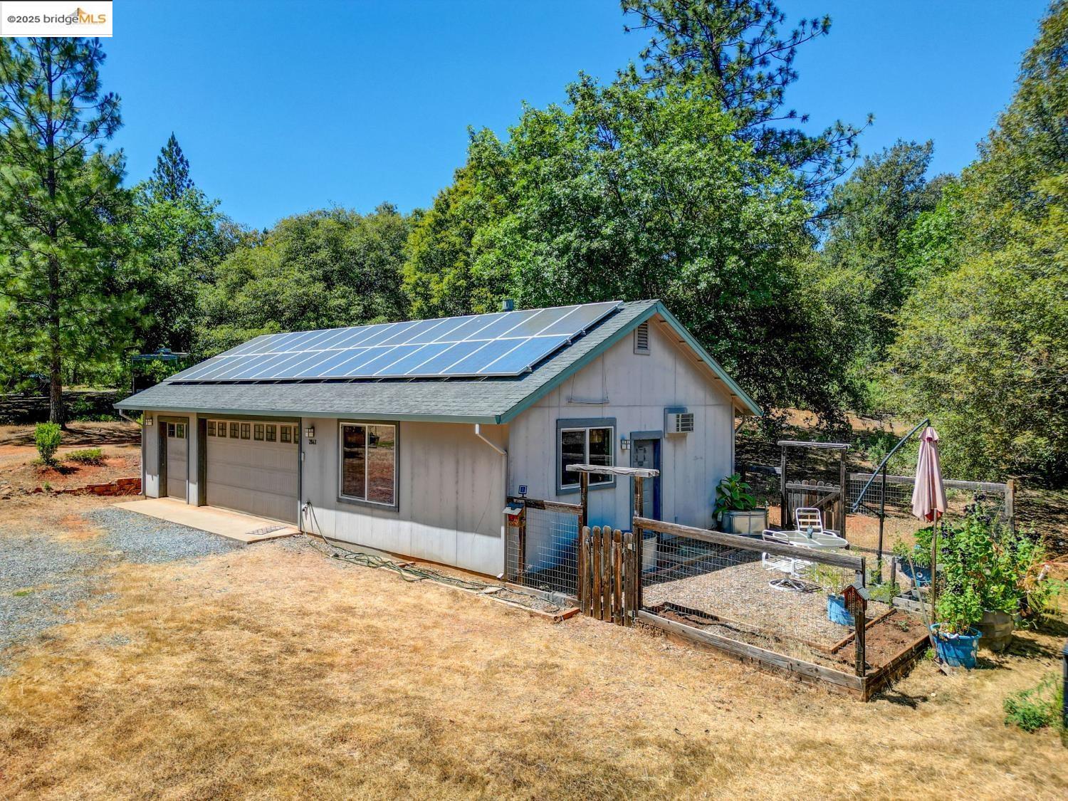 Detail Gallery Image 5 of 54 For 2863 April Ln 1, Glencoe,  CA 95245 - 3 Beds | 3 Baths