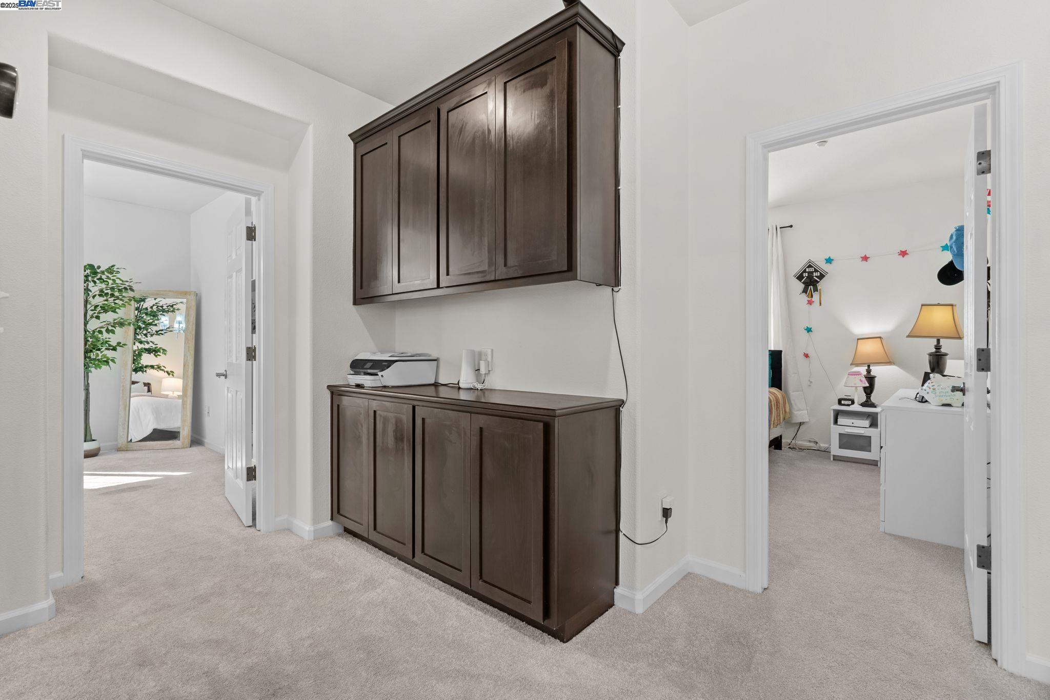 Detail Gallery Image 14 of 31 For 663 Falling Star Dr, Martinez,  CA 94553 - 3 Beds | 2/1 Baths