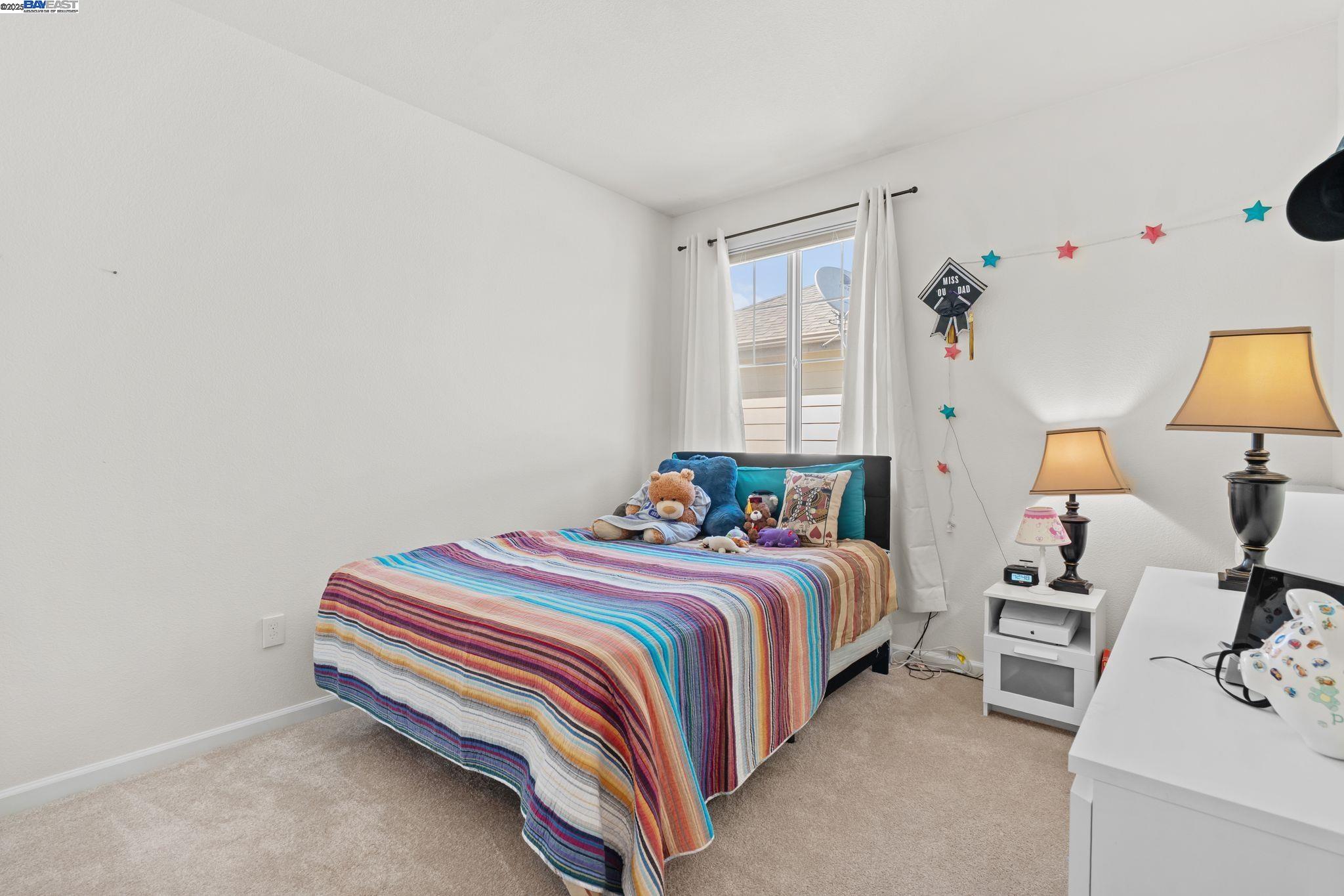 Detail Gallery Image 19 of 31 For 663 Falling Star Dr, Martinez,  CA 94553 - 3 Beds | 2/1 Baths