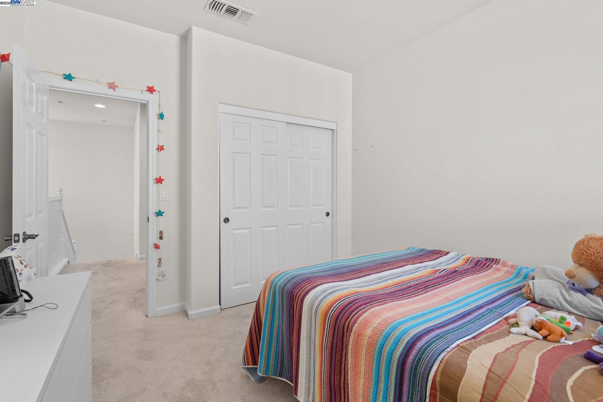Detail Gallery Image 20 of 31 For 663 Falling Star Dr, Martinez,  CA 94553 - 3 Beds | 2/1 Baths
