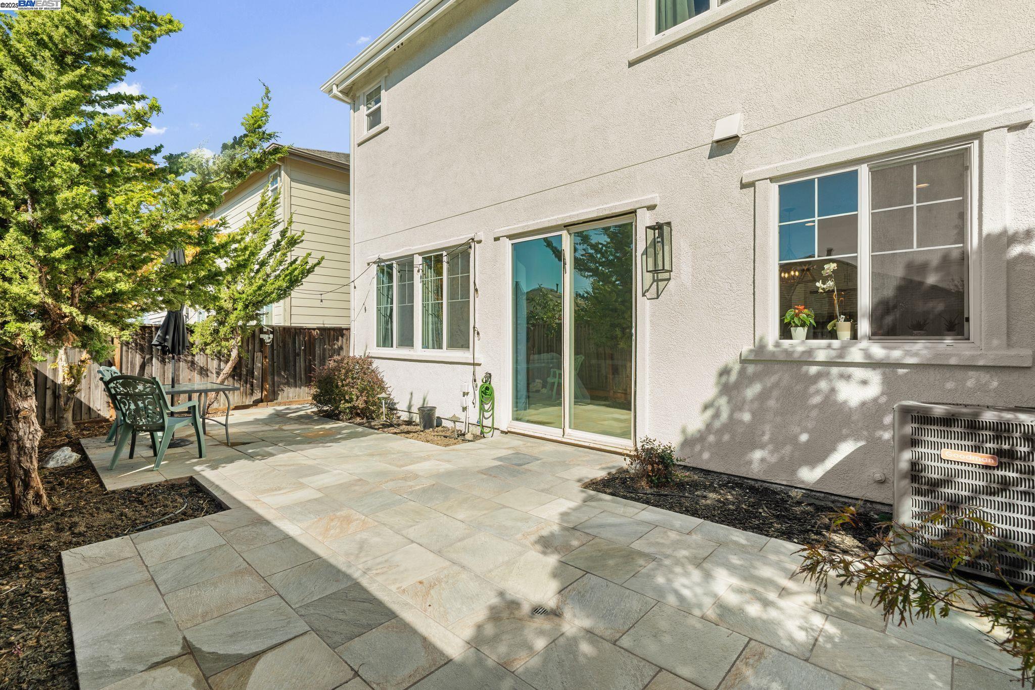 Detail Gallery Image 27 of 31 For 663 Falling Star Dr, Martinez,  CA 94553 - 3 Beds | 2/1 Baths