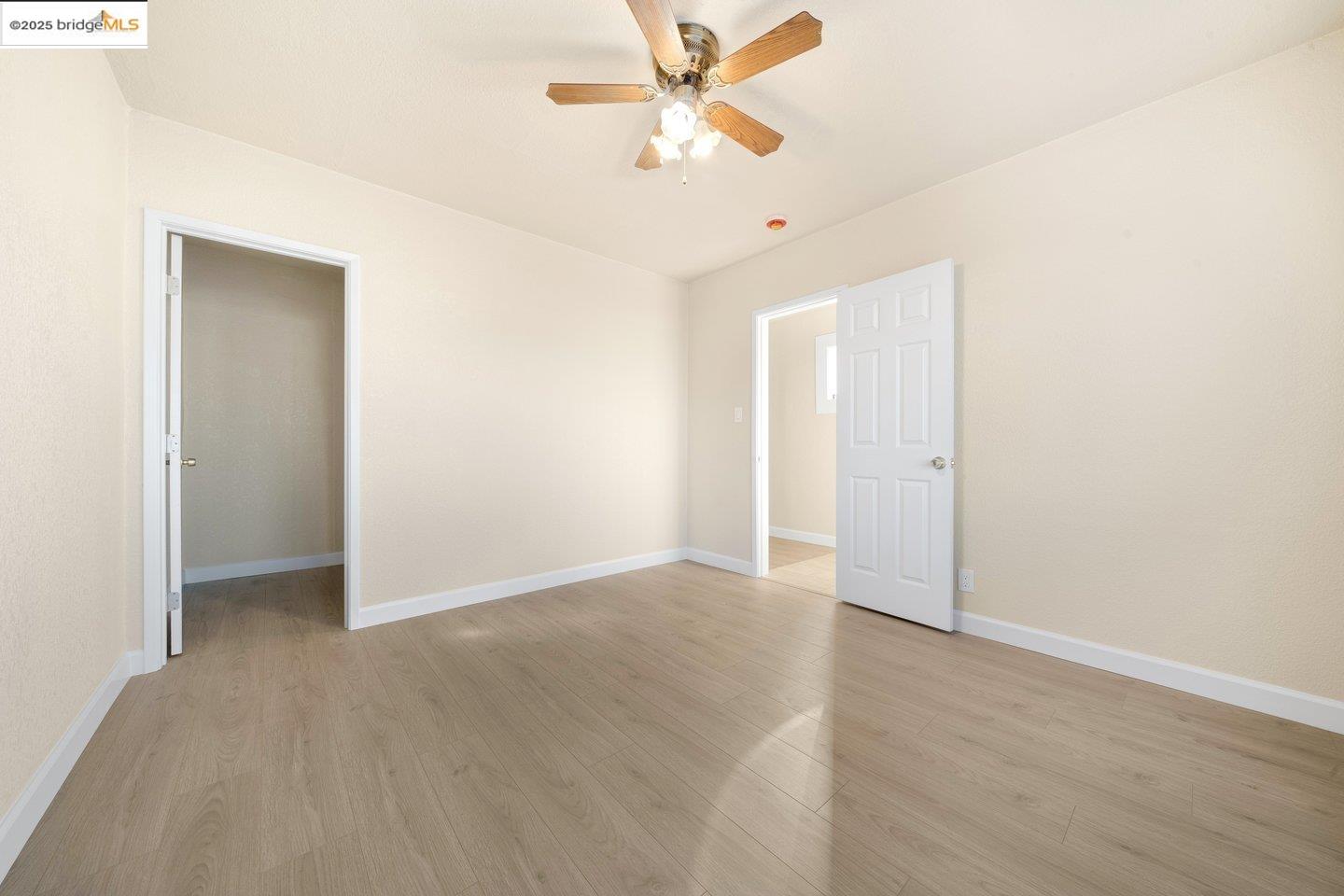 Detail Gallery Image 11 of 19 For 2020 Auseon Ave, Oakland,  CA 94621 - 3 Beds | 1 Baths
