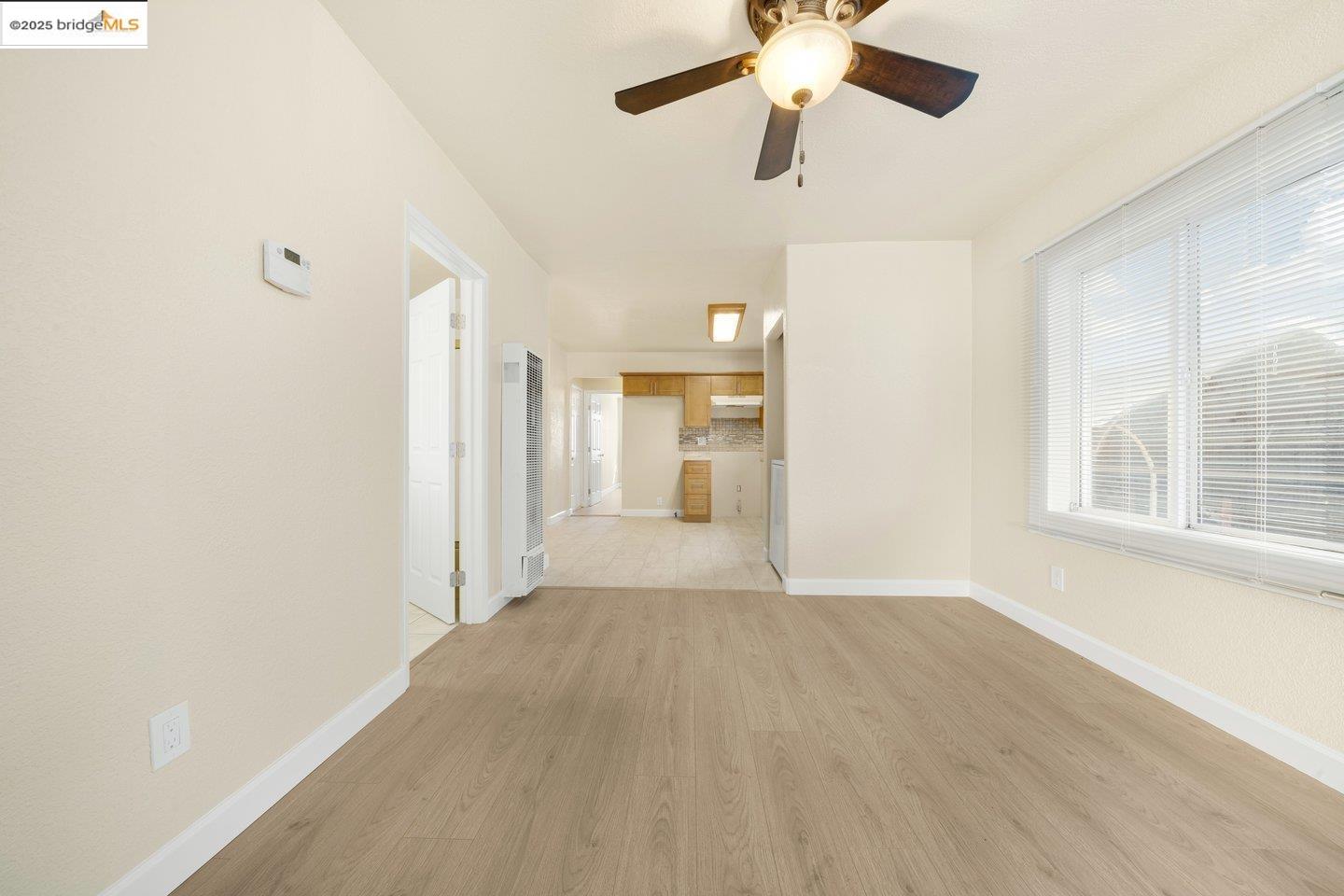 Detail Gallery Image 6 of 19 For 2020 Auseon Ave, Oakland,  CA 94621 - 3 Beds | 1 Baths