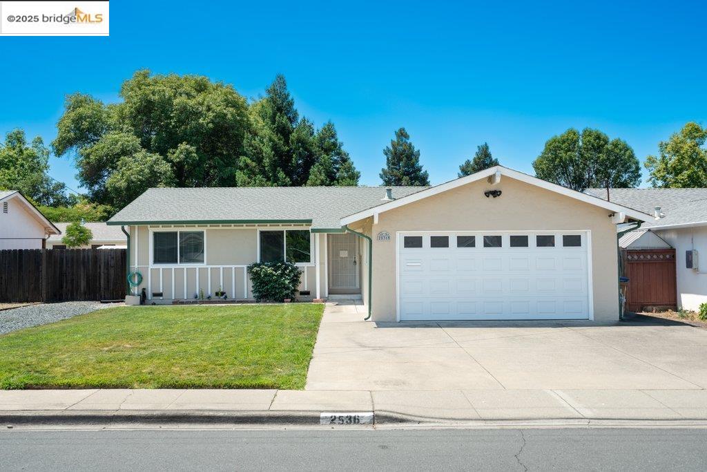 Detail Gallery Image 2 of 35 For 2536 Prestwick Ave, Concord,  CA 94519 - 4 Beds | 2 Baths