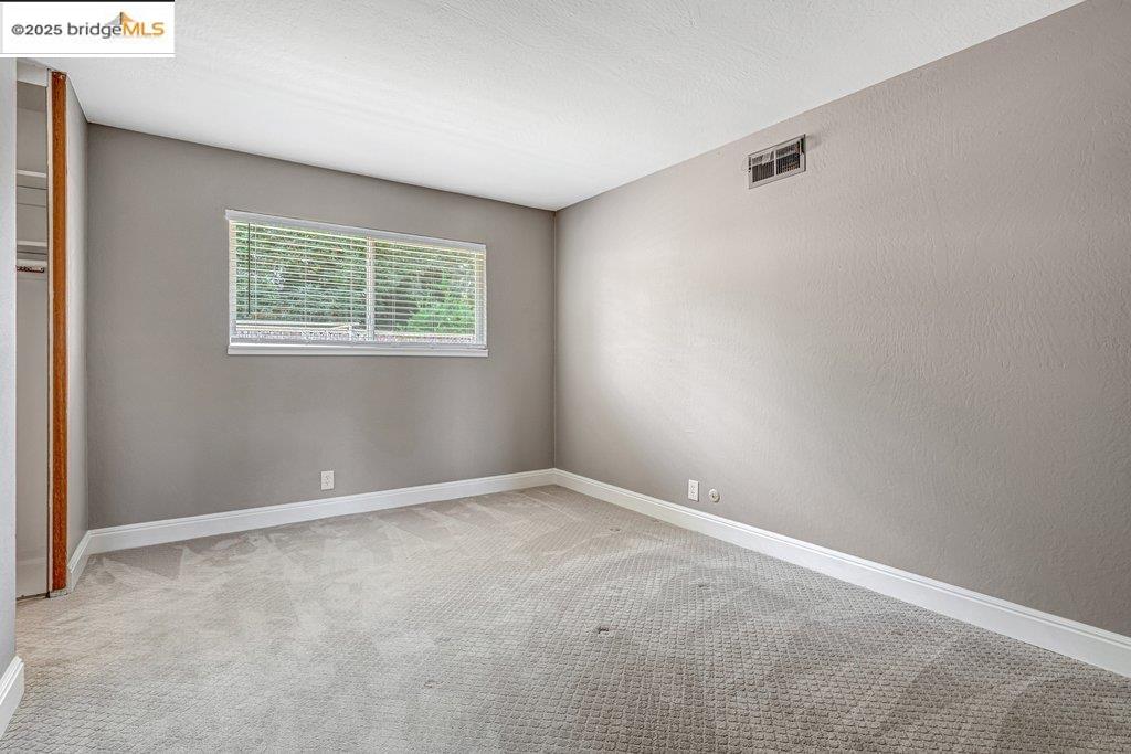 Detail Gallery Image 13 of 35 For 2536 Prestwick Ave, Concord,  CA 94519 - 4 Beds | 2 Baths