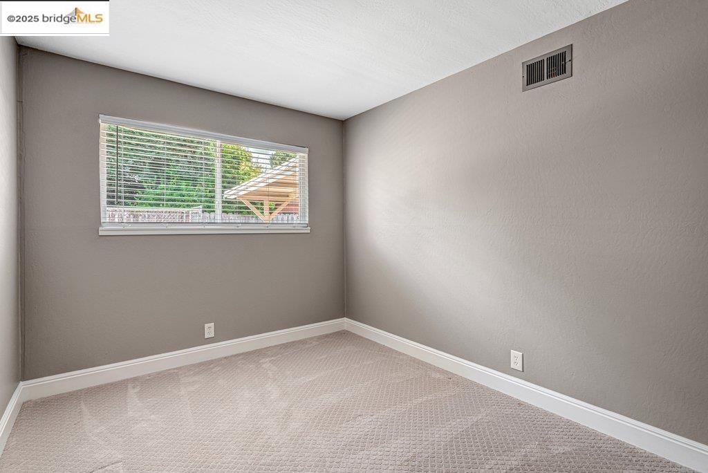 Detail Gallery Image 18 of 35 For 2536 Prestwick Ave, Concord,  CA 94519 - 4 Beds | 2 Baths
